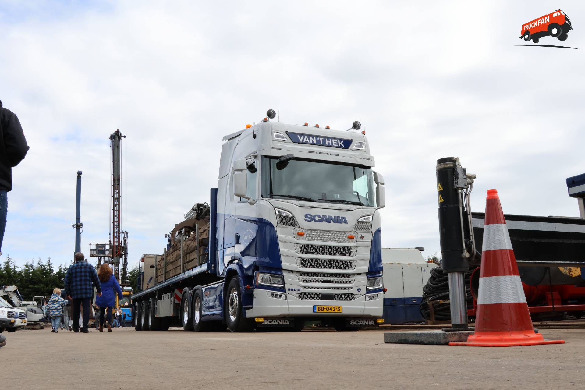 Scania 660S at the Open Day of 't Hek