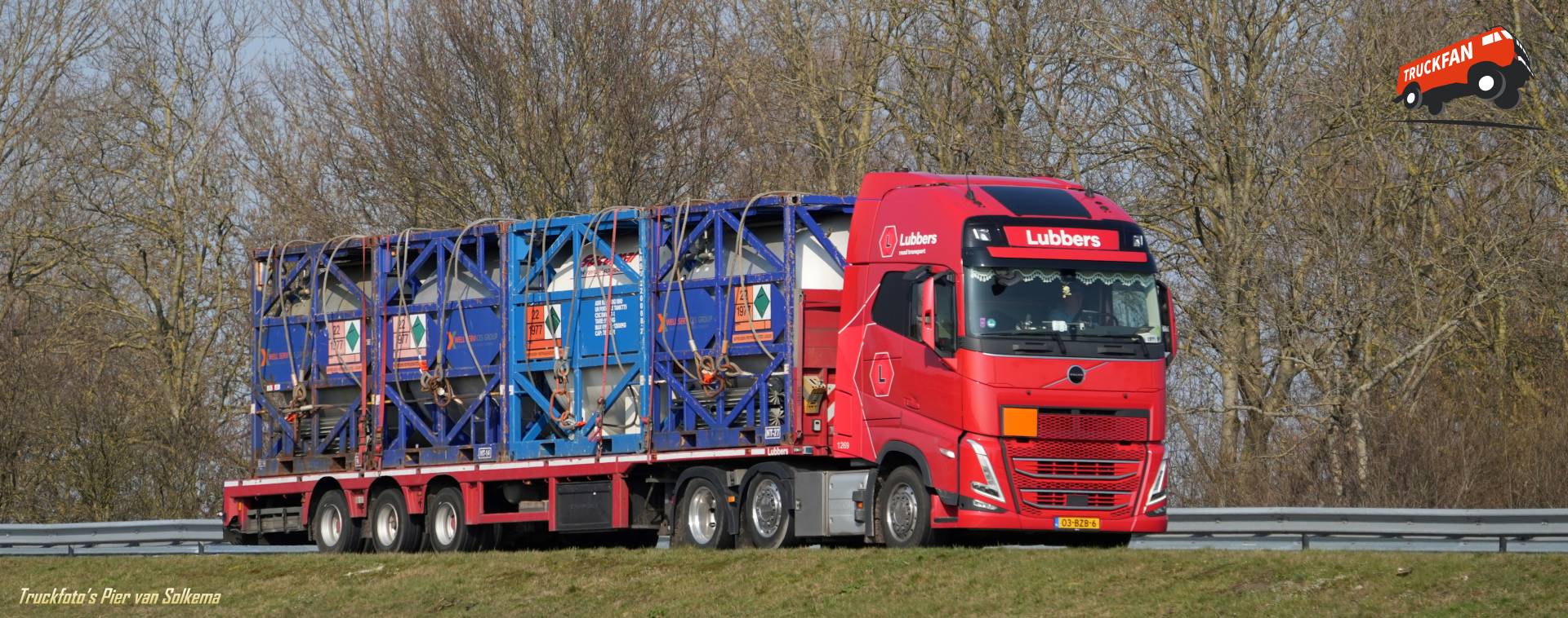 Volvo FH5 truck on the A7 near Sneek