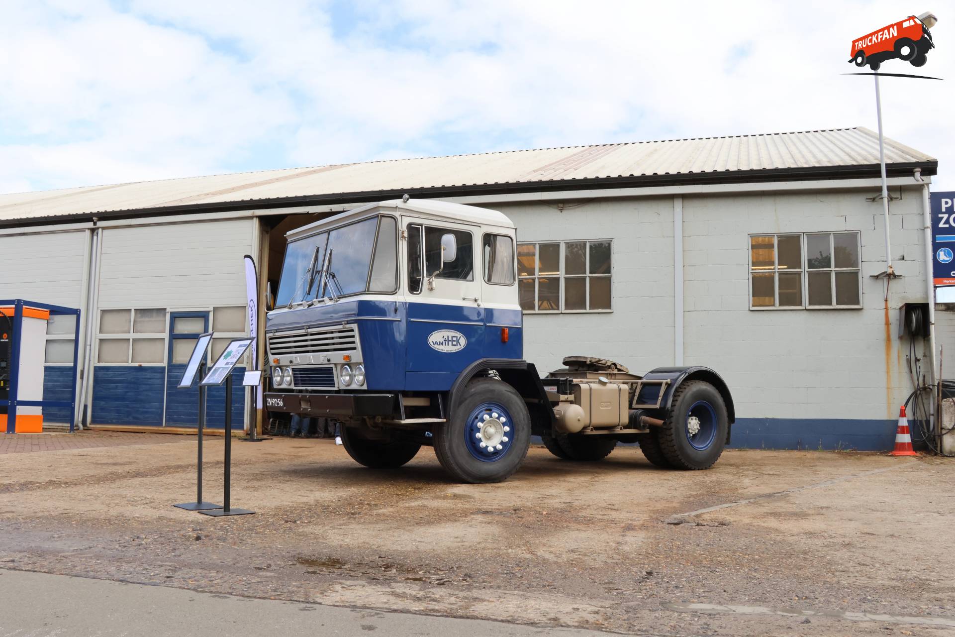 DAF FT2600 truck at van 't Hek