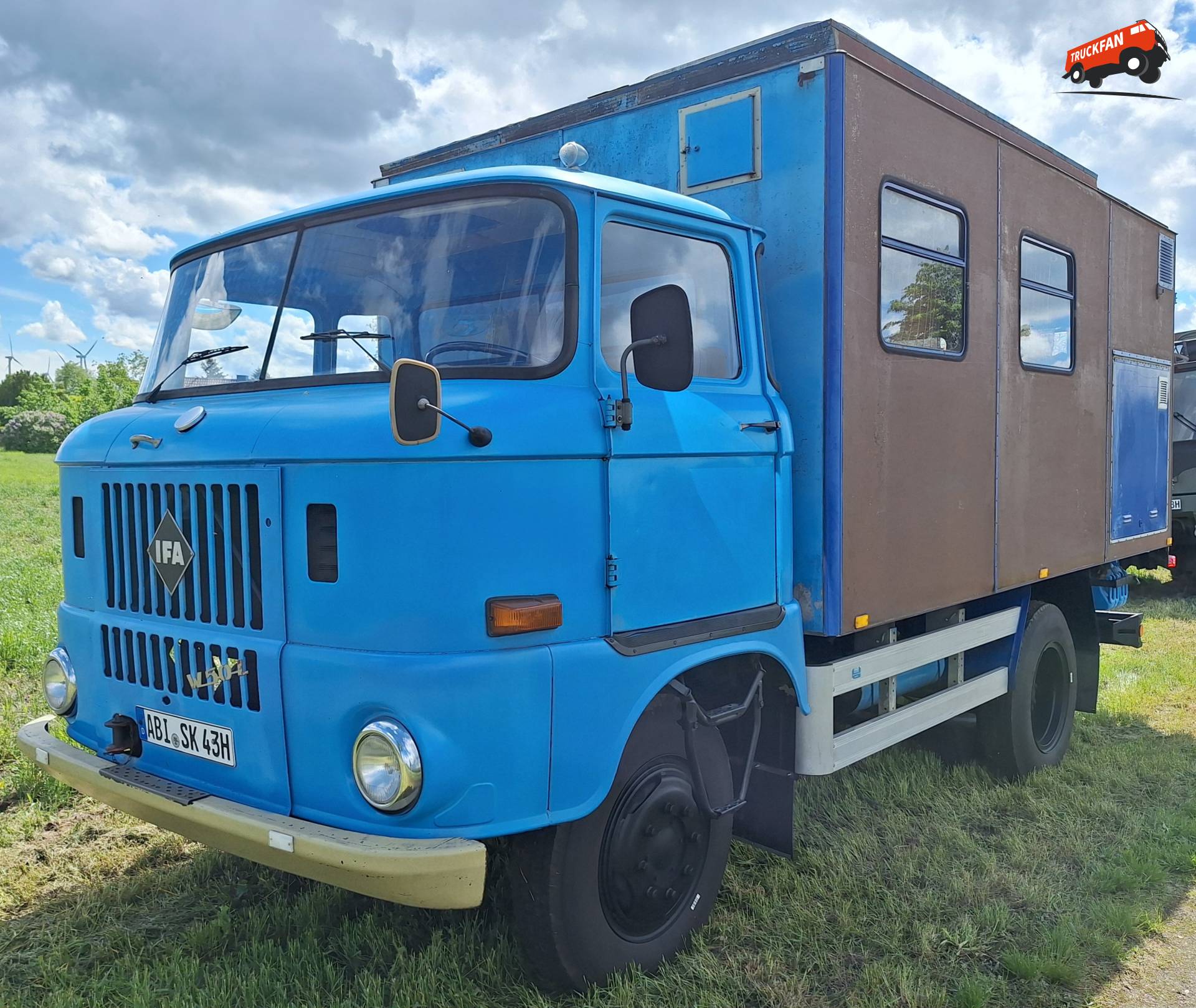 IFA W50 vrachtwagen bij oldtimerevenement