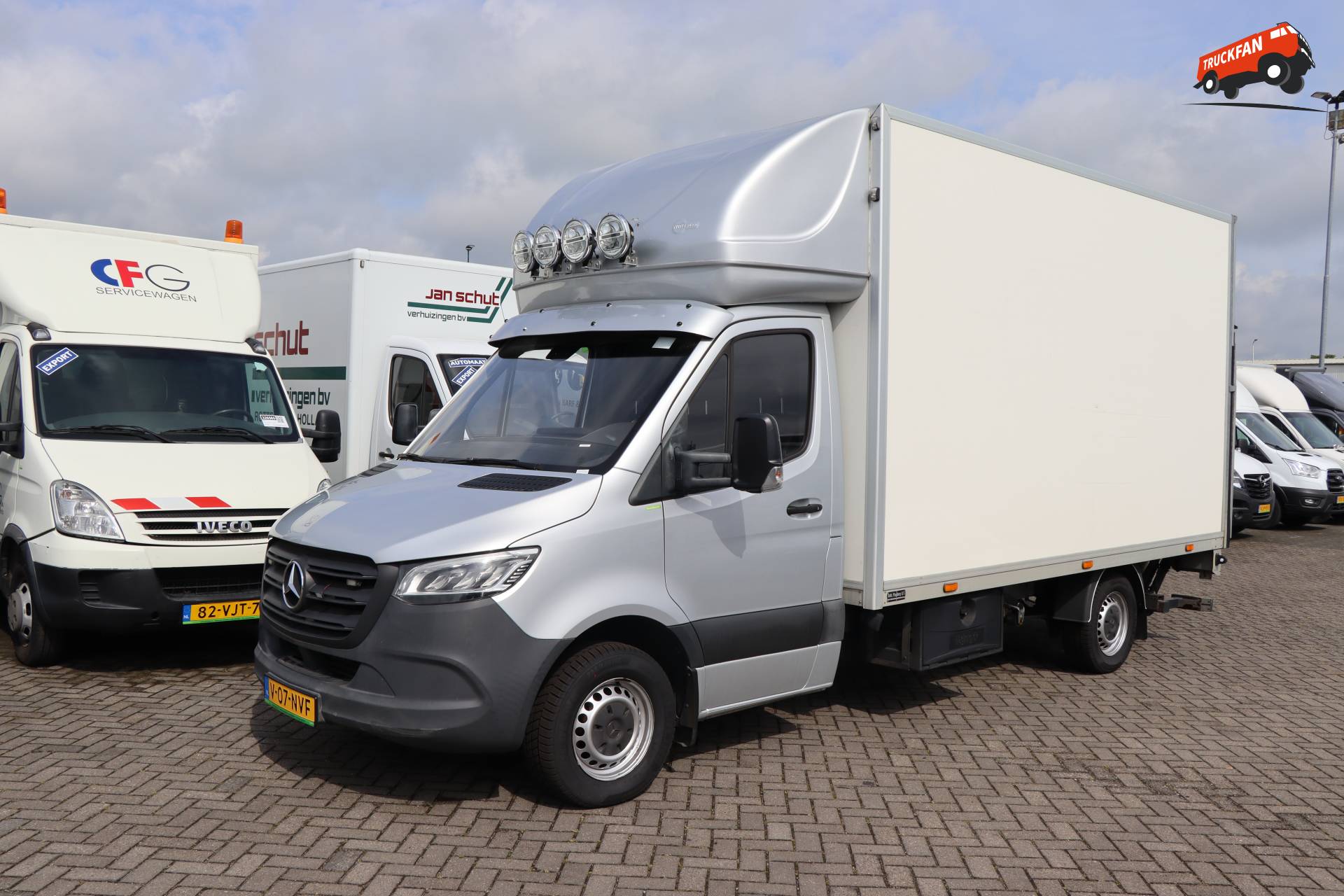 Mercedes-Benz Sprinter Topsleeper bij Kleyn Vans