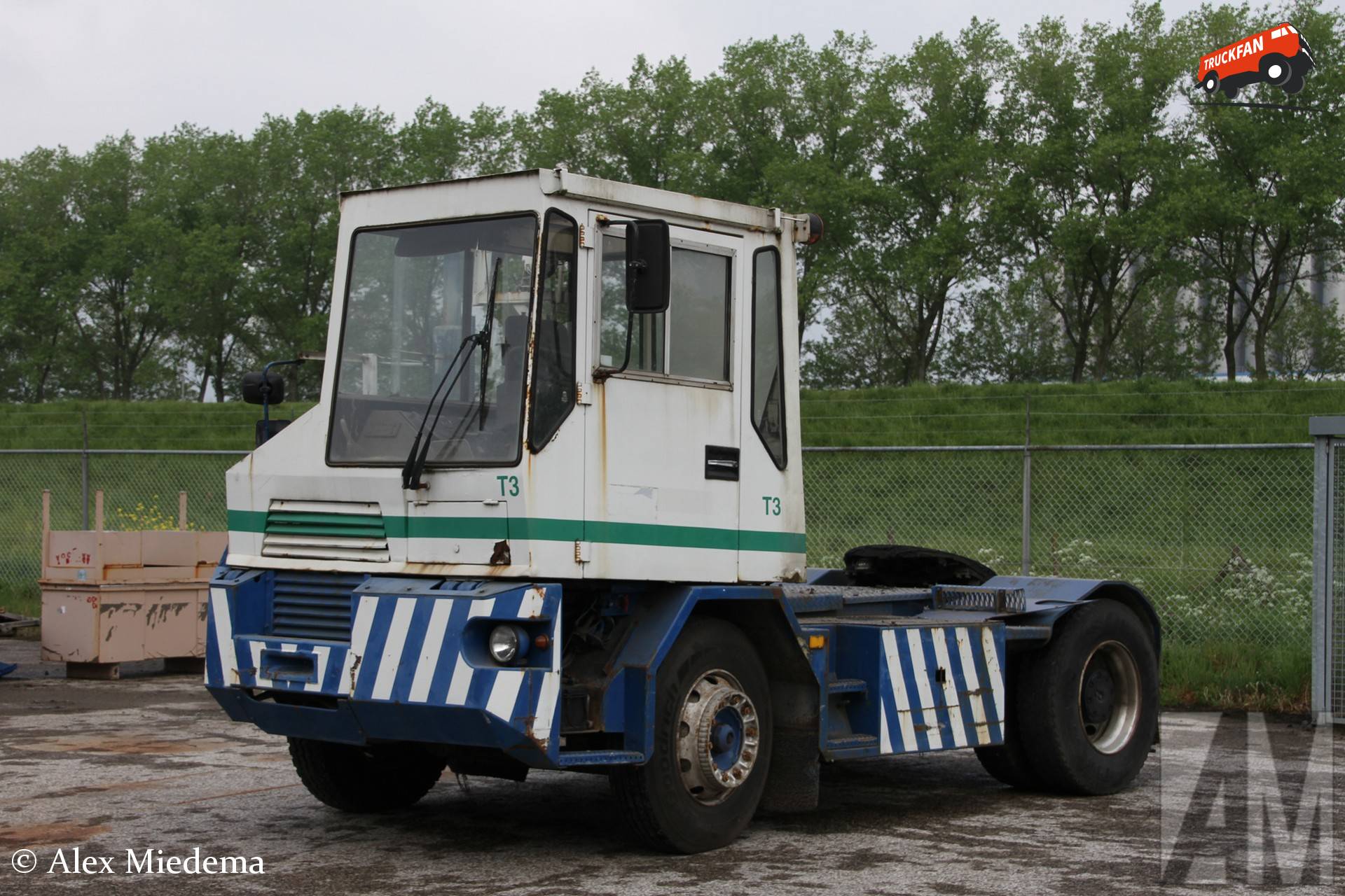 Terberg terminaltrekker in Moerdijk op 4 mei 2026