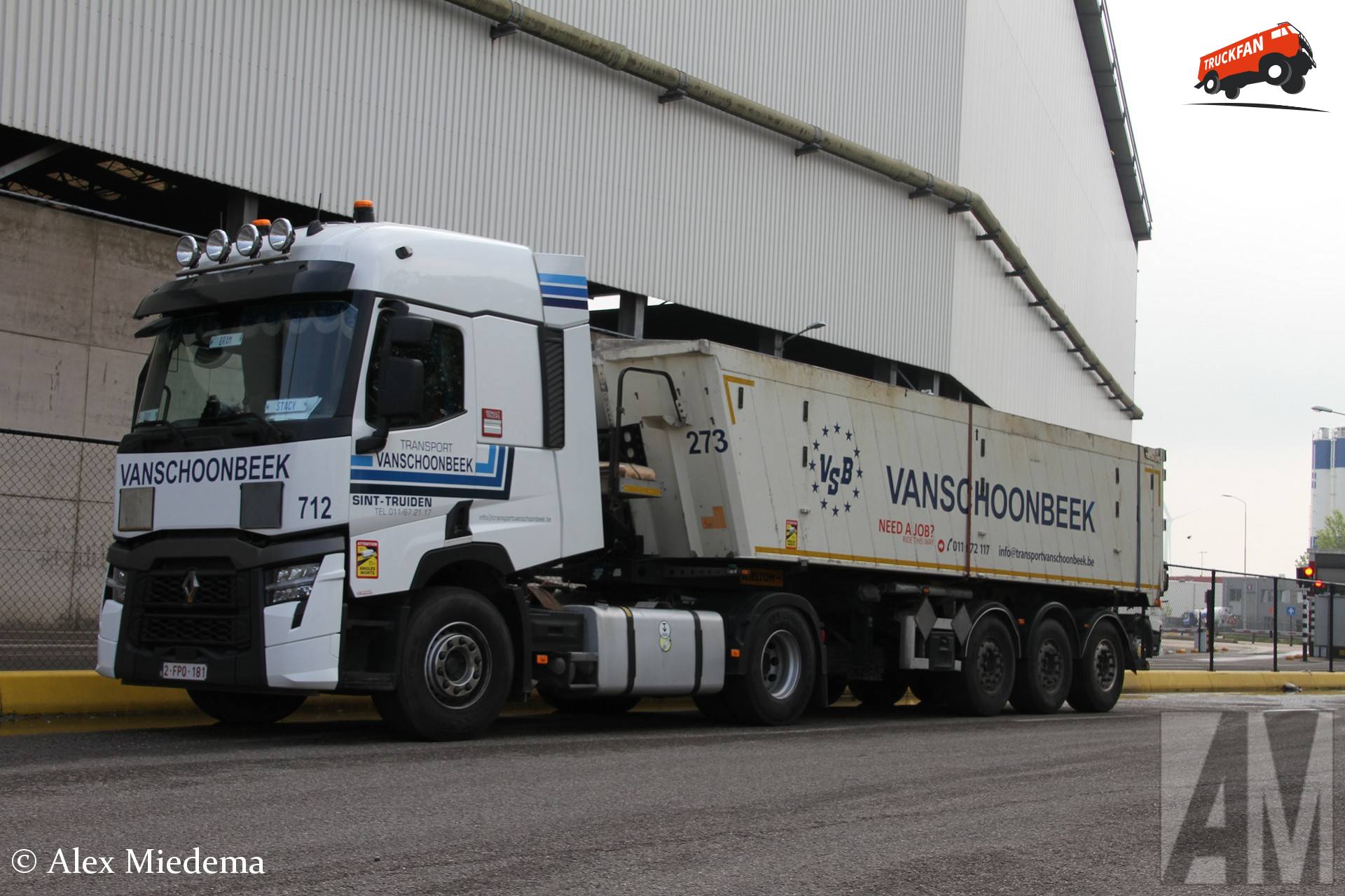 Renault T-serie vrachtwagen van Transport Vanschoonbeek