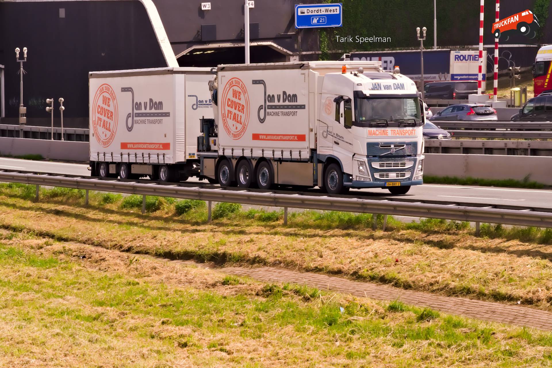 Volvo FH 4th Gen Trucks van Jan van Dam op A16