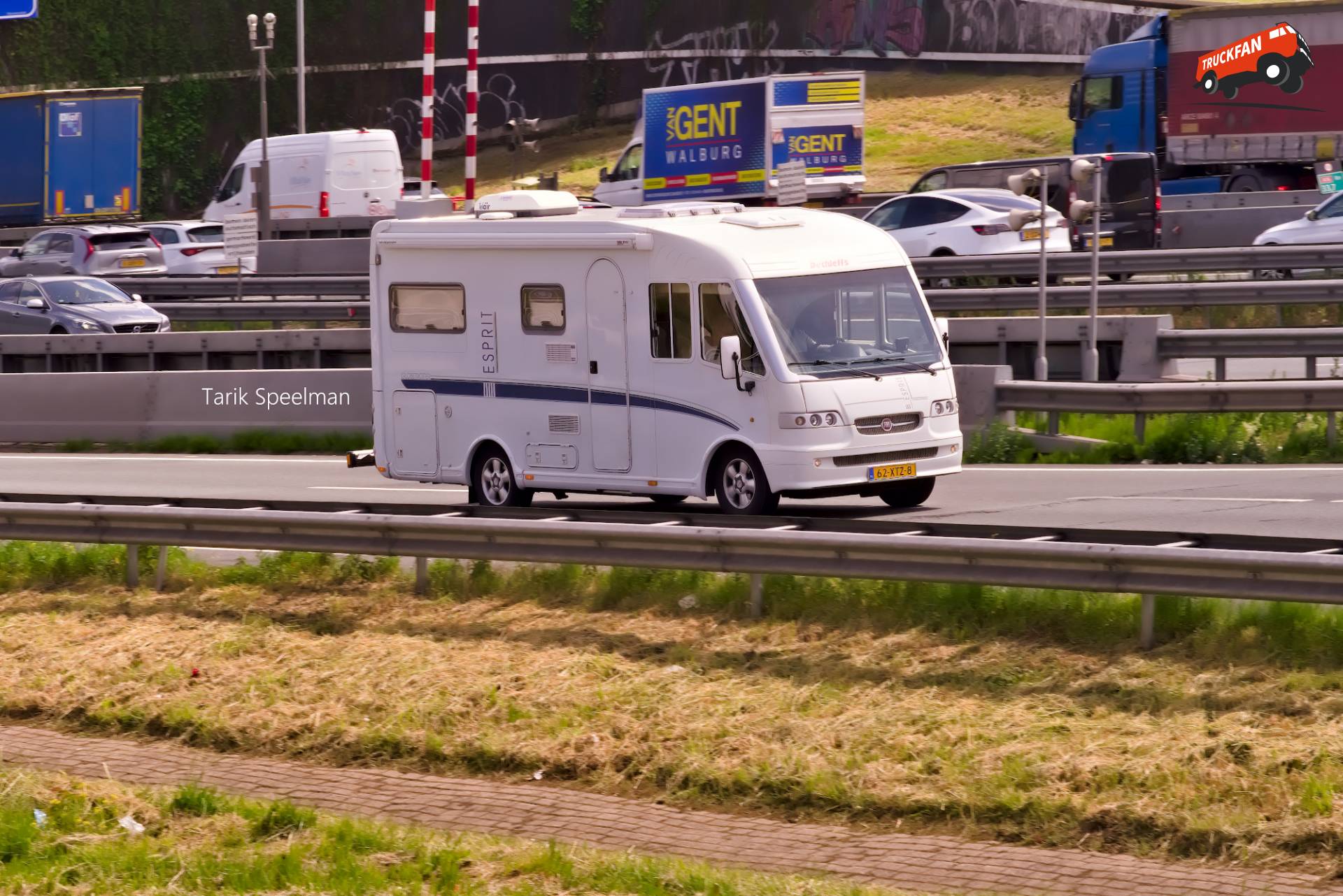 Dethleffs Esprit camper op A16