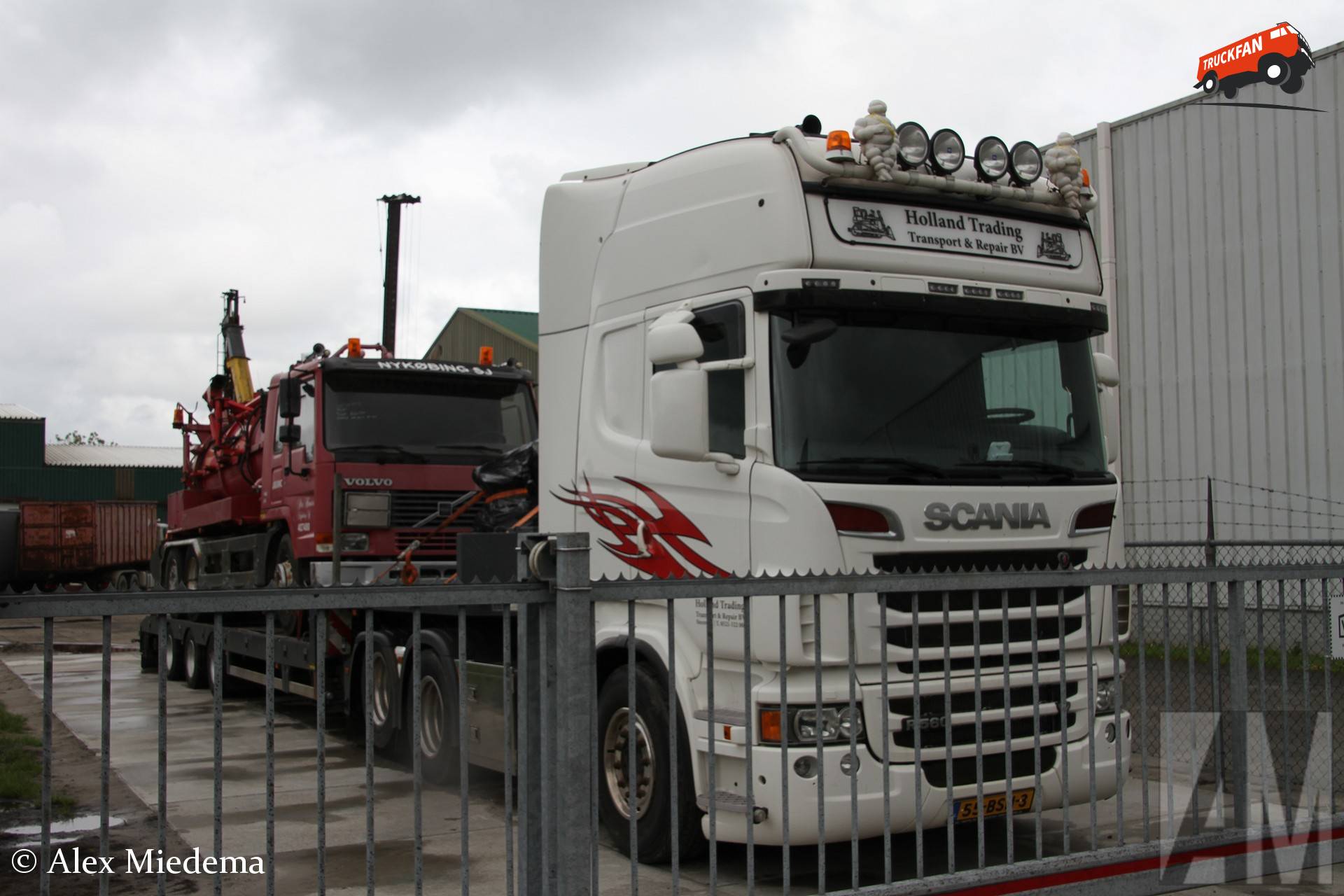 Holland Trading Scania R560 with Volvo FL7 load