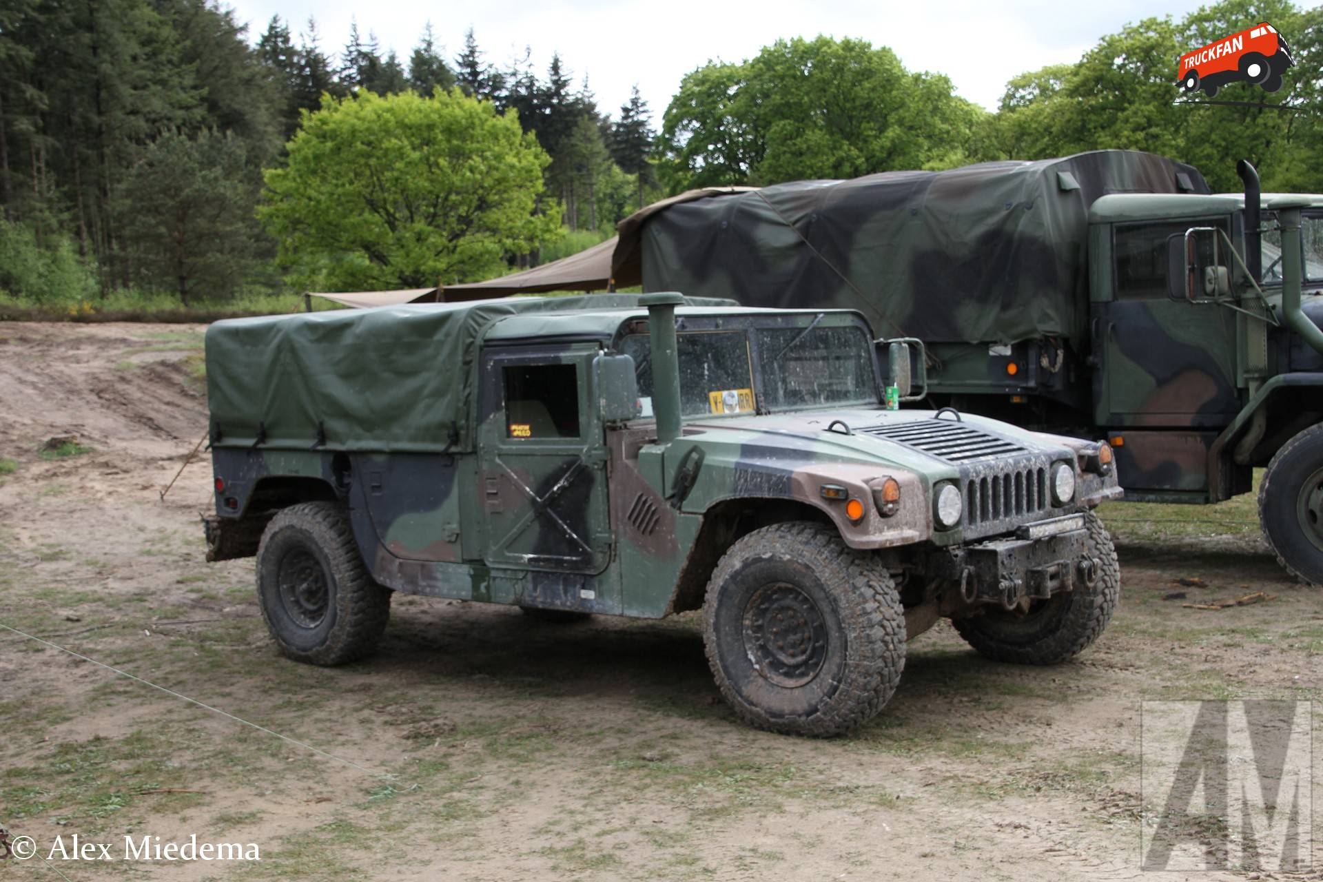 AM General M998 HMMWV op oefenterrein Havelterberg