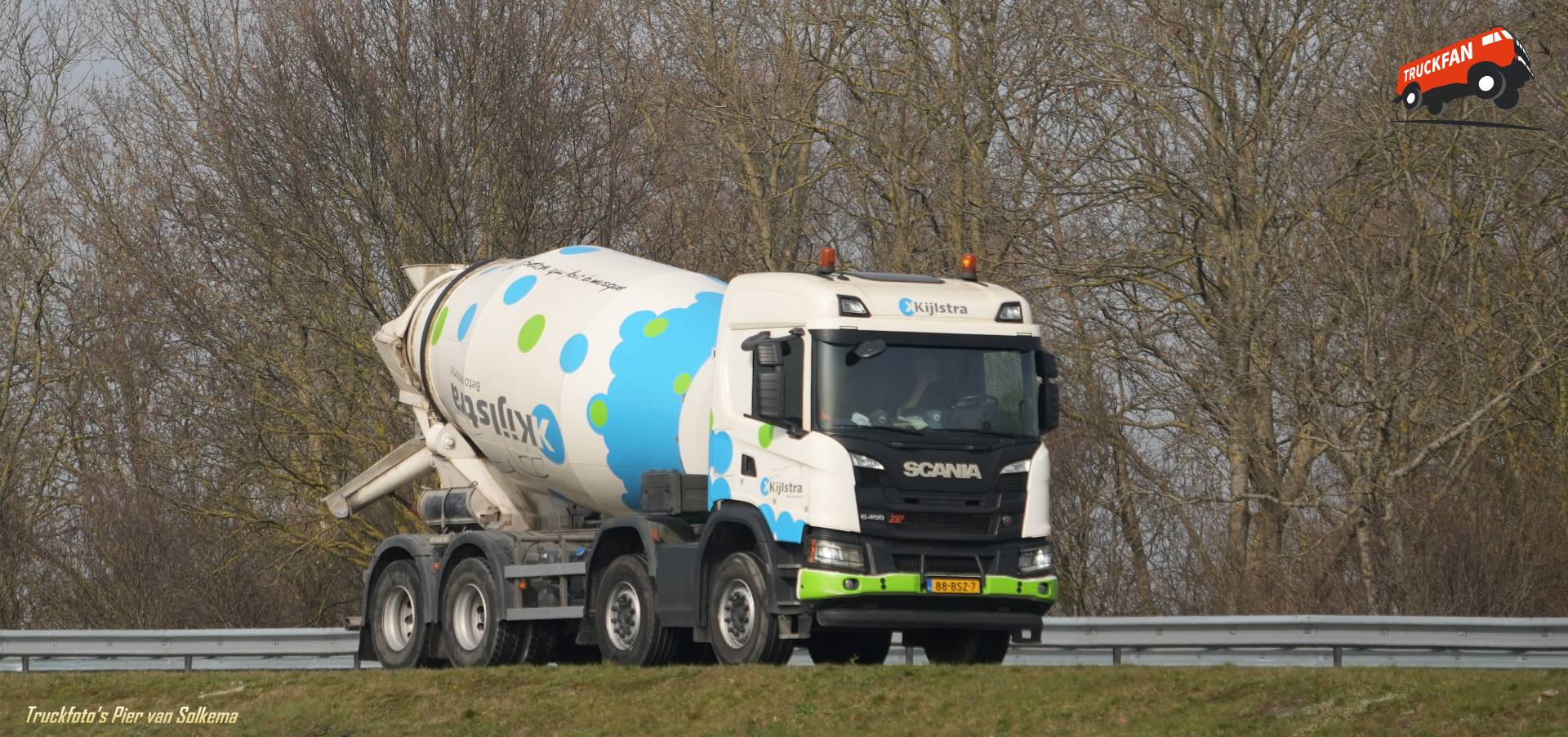 Scania G450 XT Beton Mixer op A7 Sneek