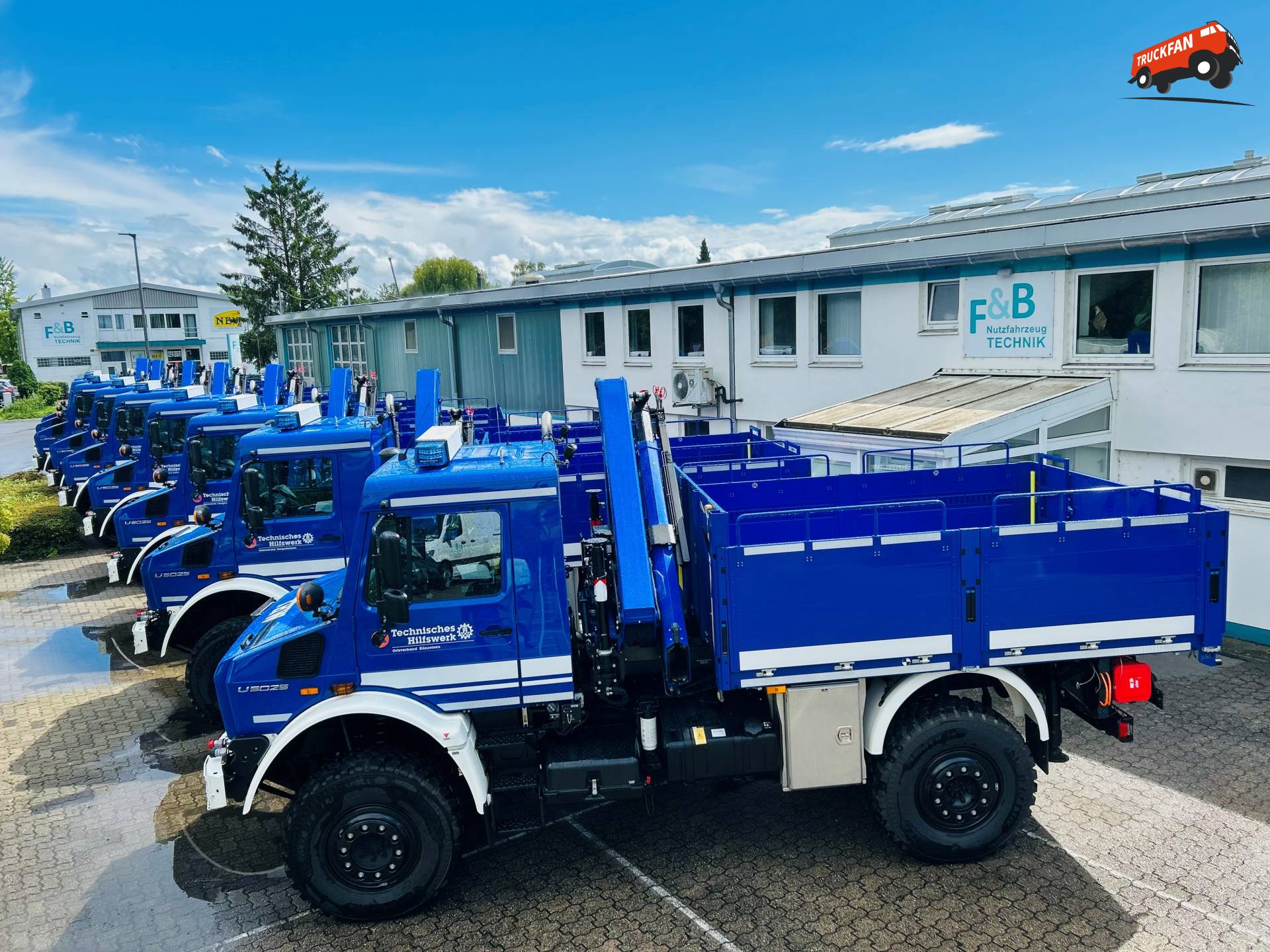 Unimog U 5025 hulpverleningsvoertuig voor Technisches Hilfswerk