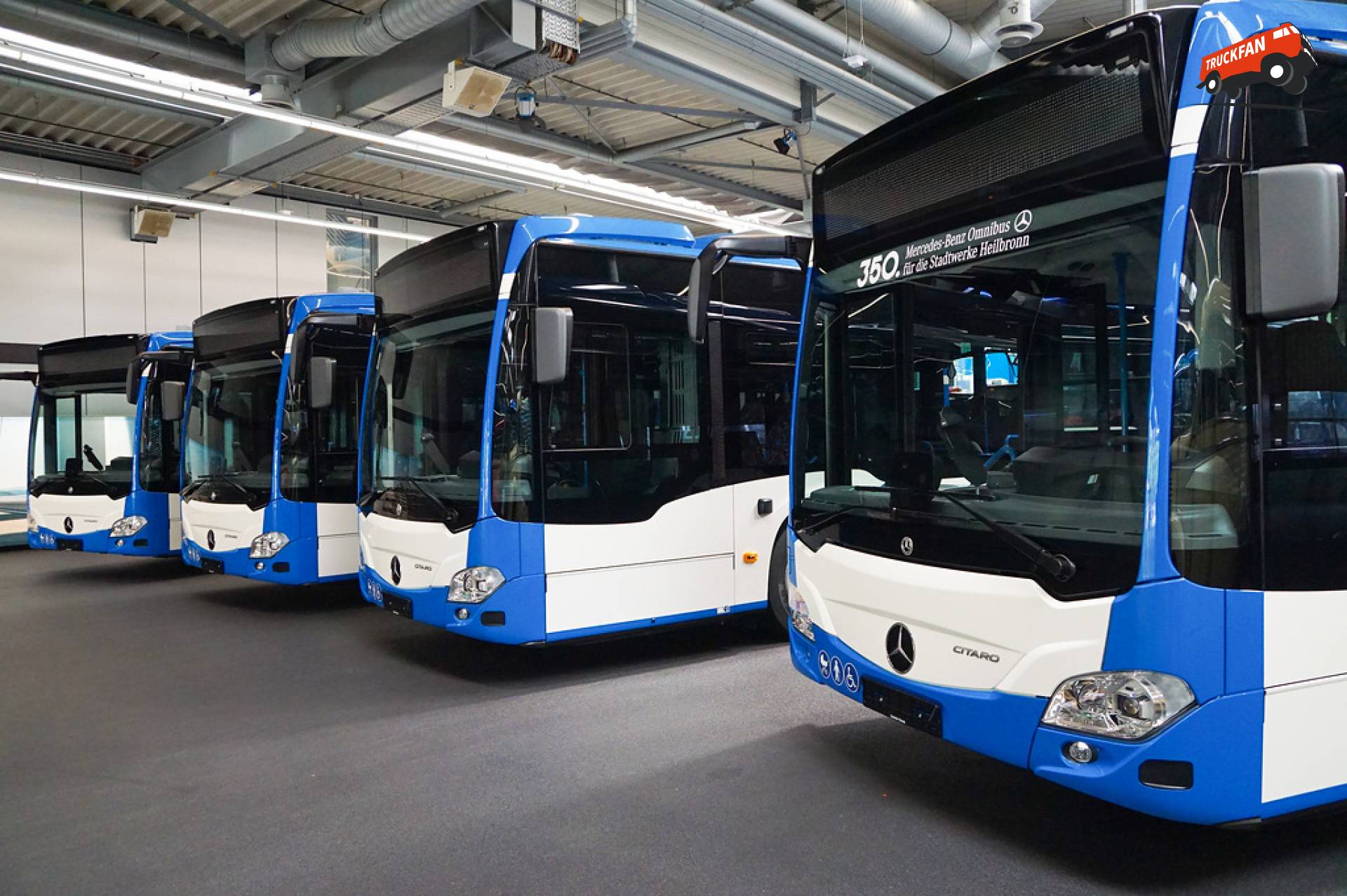 Overdracht van vijf Mercedes-Benz Citaro LE hybride bussen
