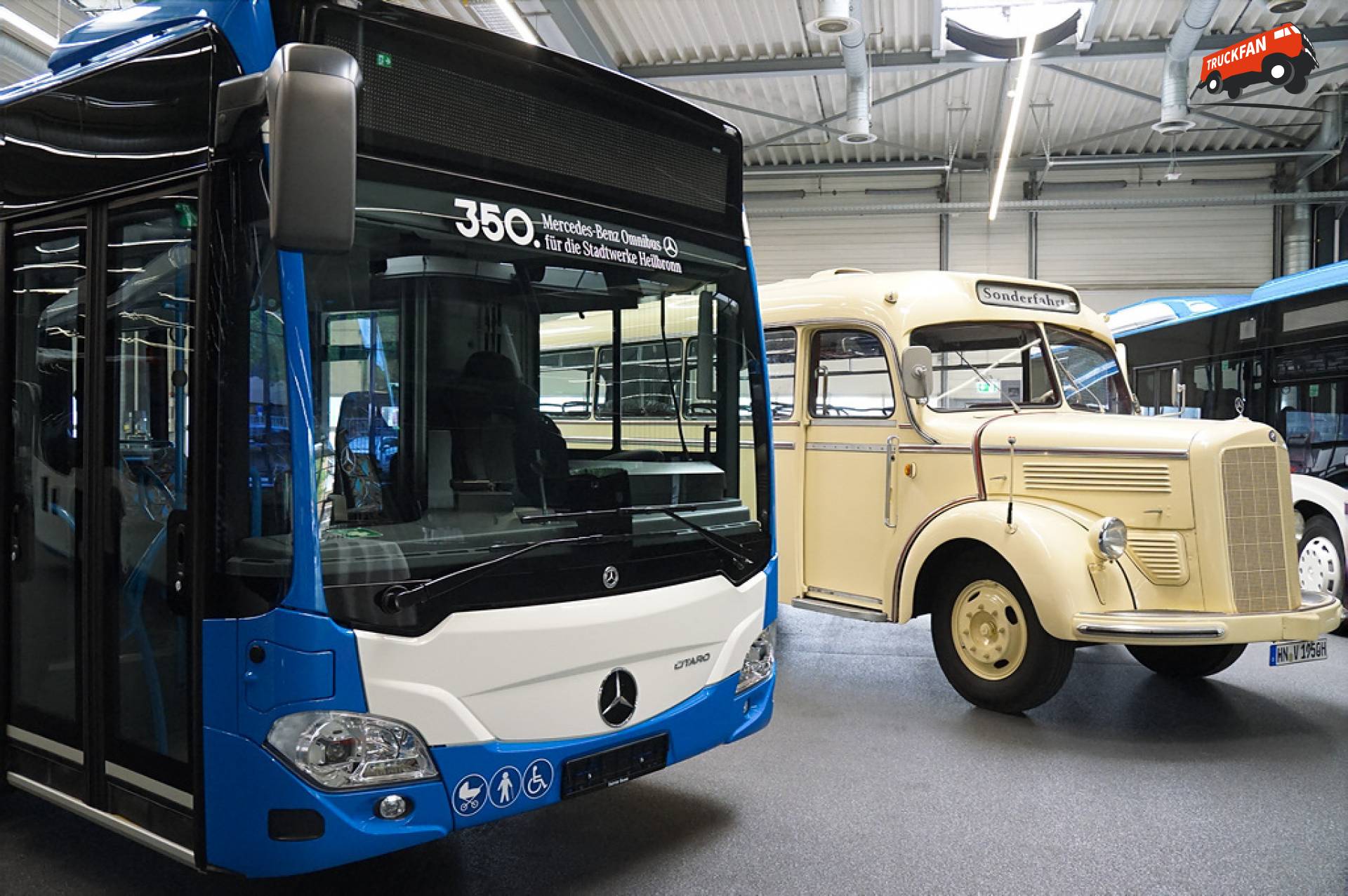 Mercedes-Benz O 3500 historische bus bij busoverdracht Heilbronn