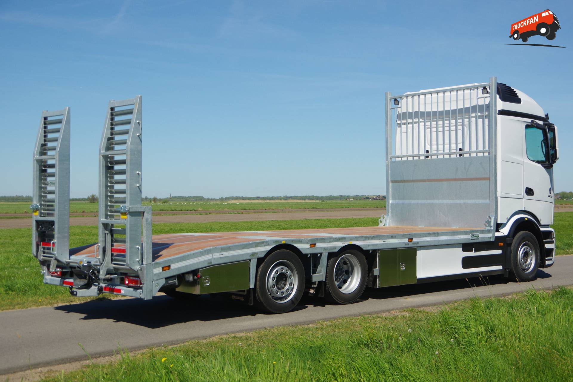 Volledig elektrische eActros 600 oprijwagen met lage laadvloer