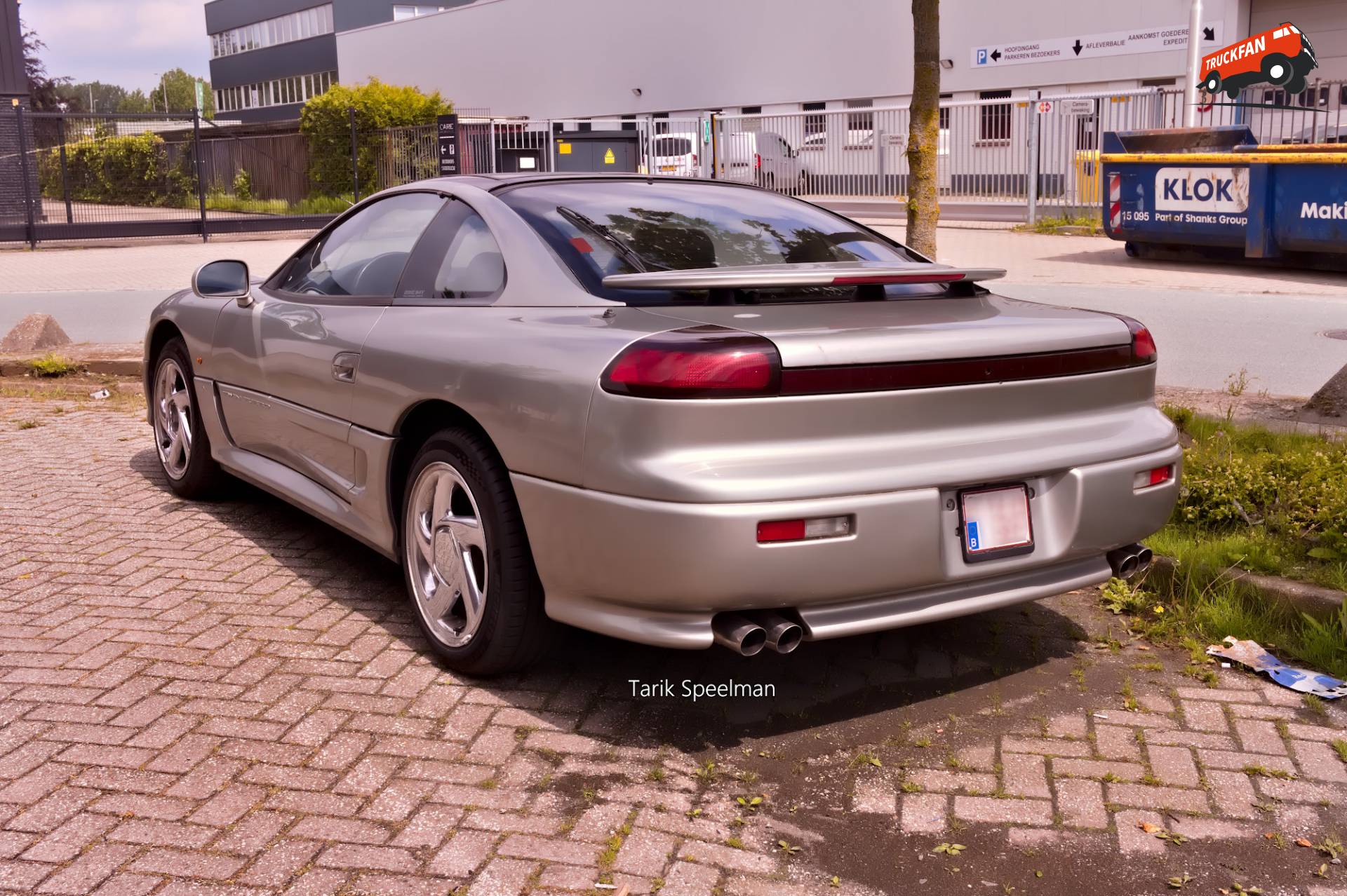 Dodge Stealth personenauto in Barendrecht