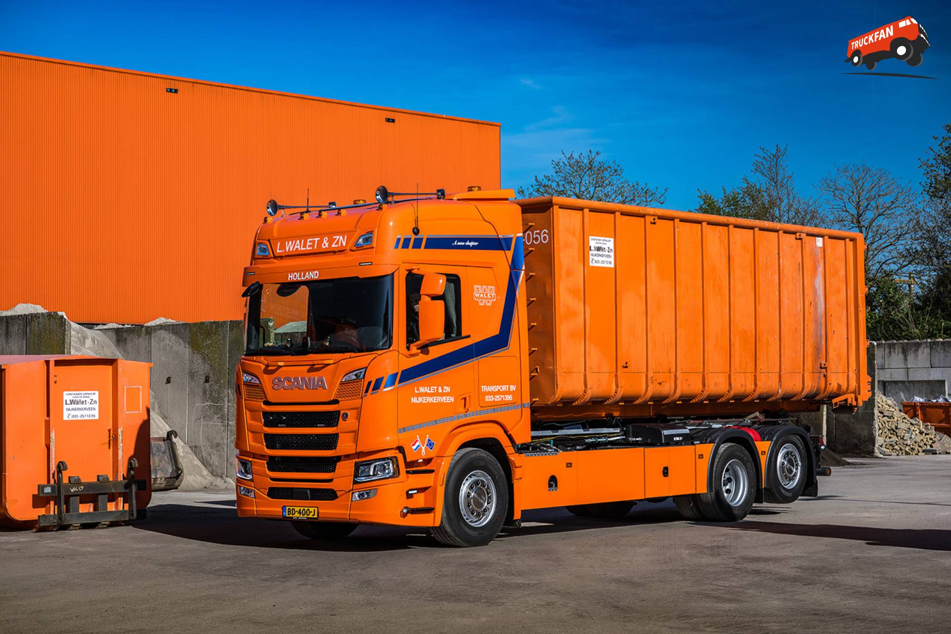 Nieuwe Scania 460R containerwagen voor L. Walet