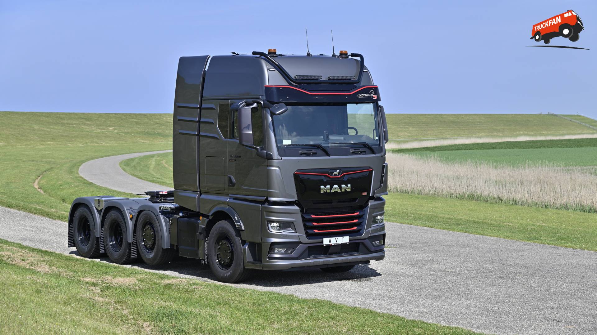 MAN TGX 37.580 zwaar transport trekker