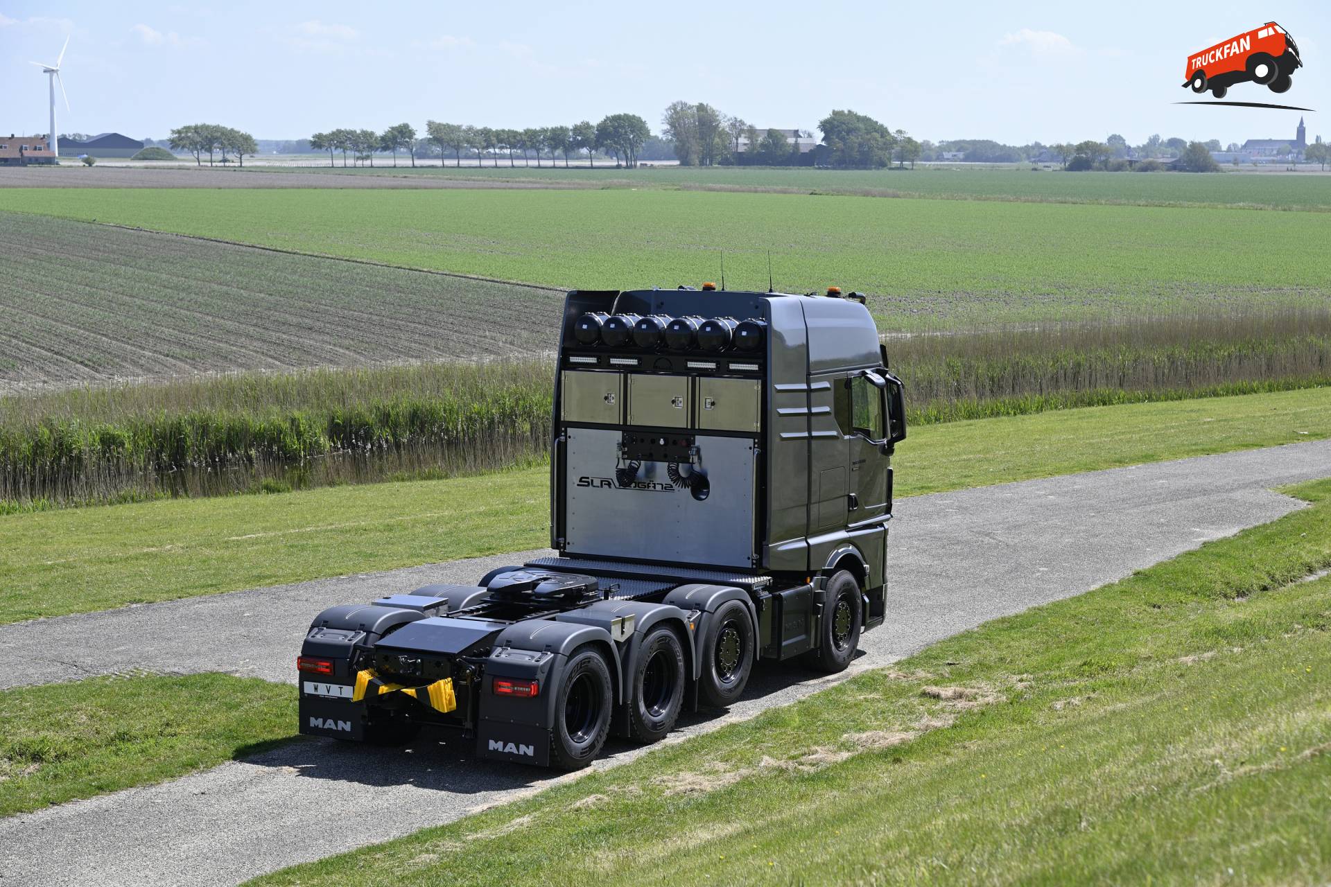 MAN TGX 37.580 zwaar transport trekker