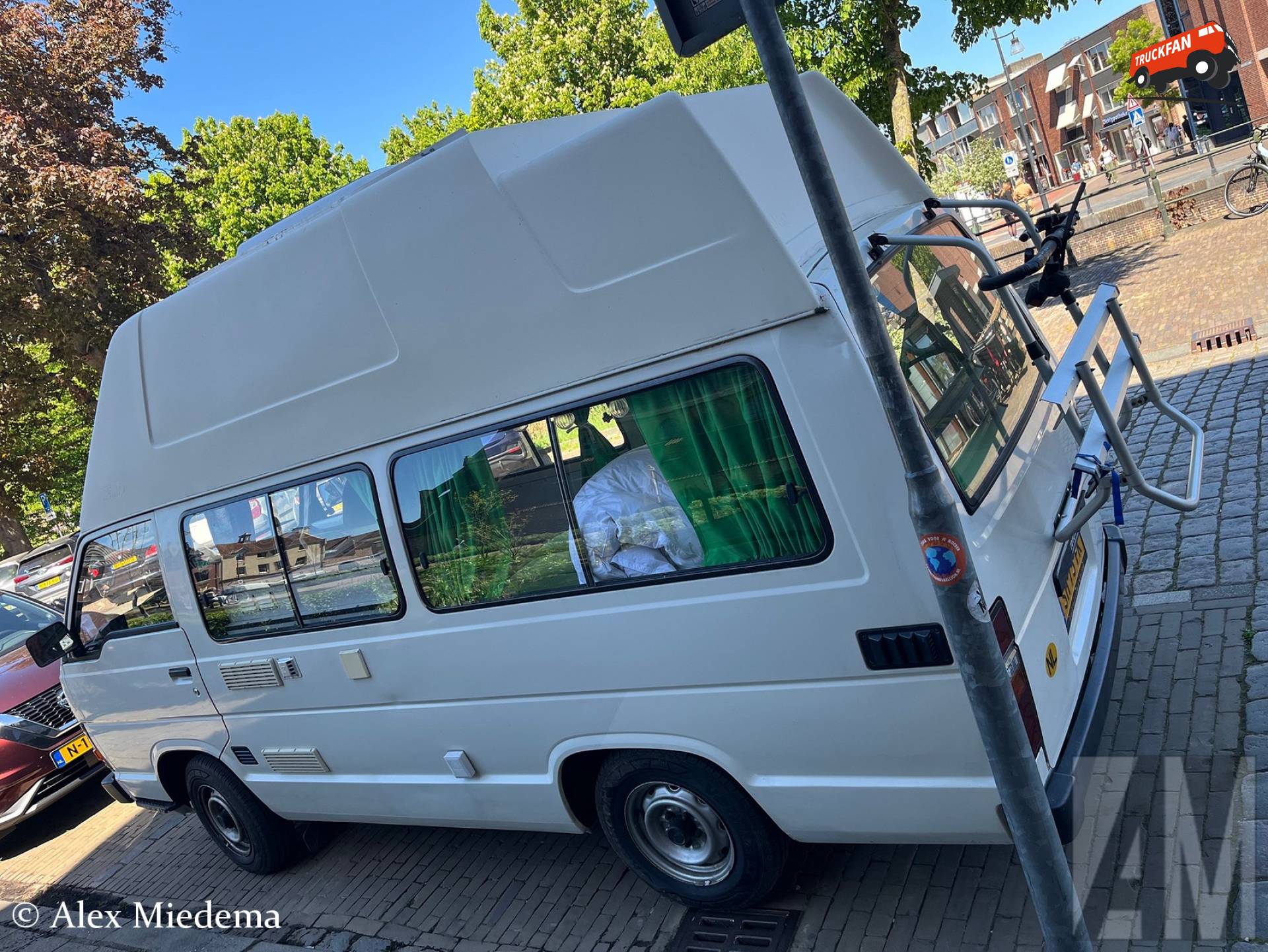 Toyota HiAce van bouwjaar 1987 in Zutphen