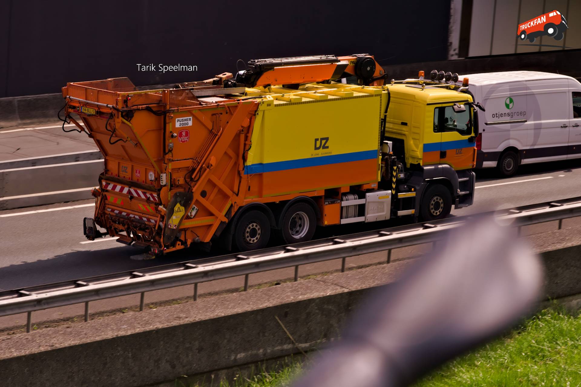 MAN TGS 2nd Gen vuilniswagen op A16