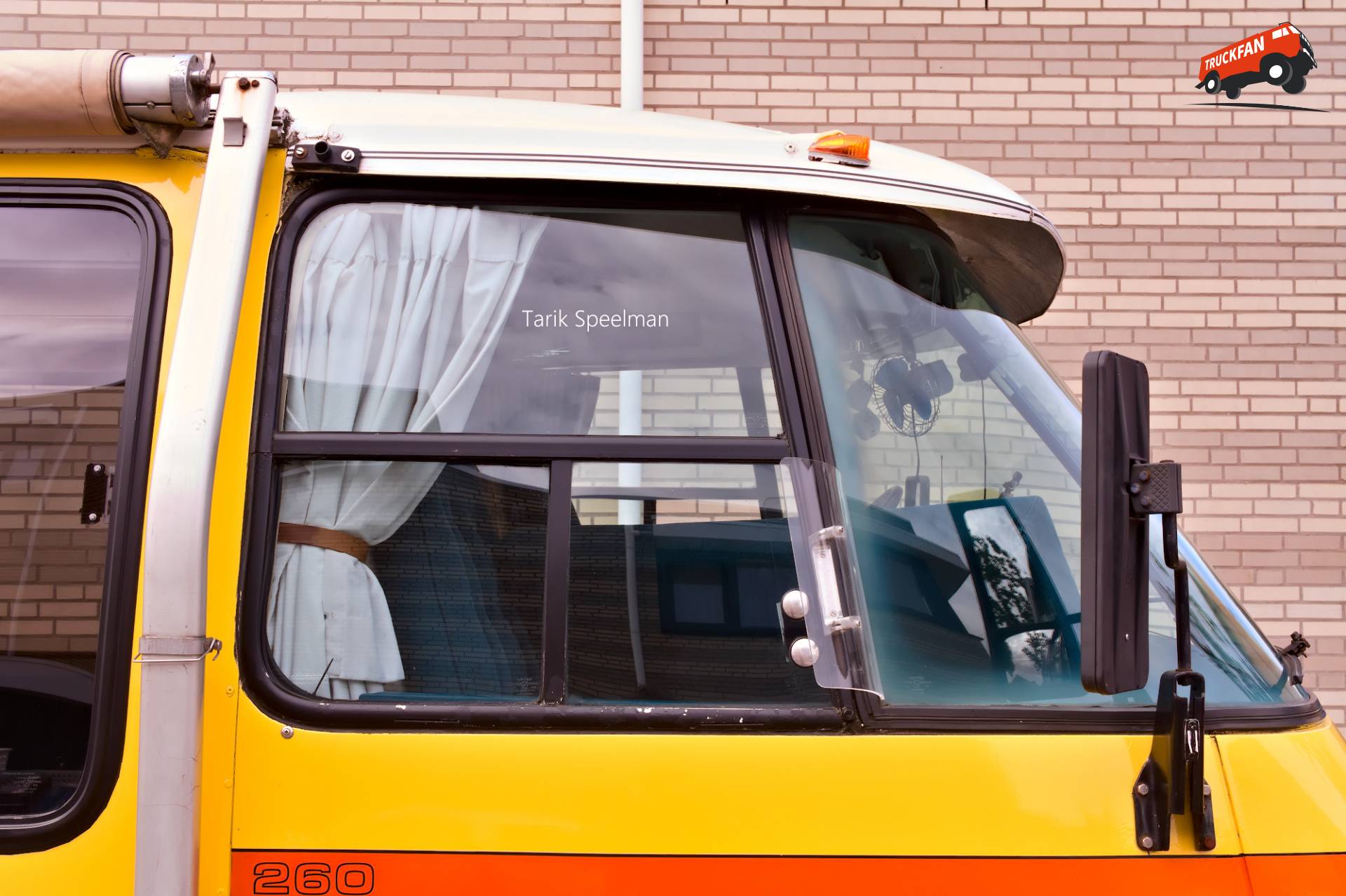GMC Eleganza II 260 Camper in Dubbeldam