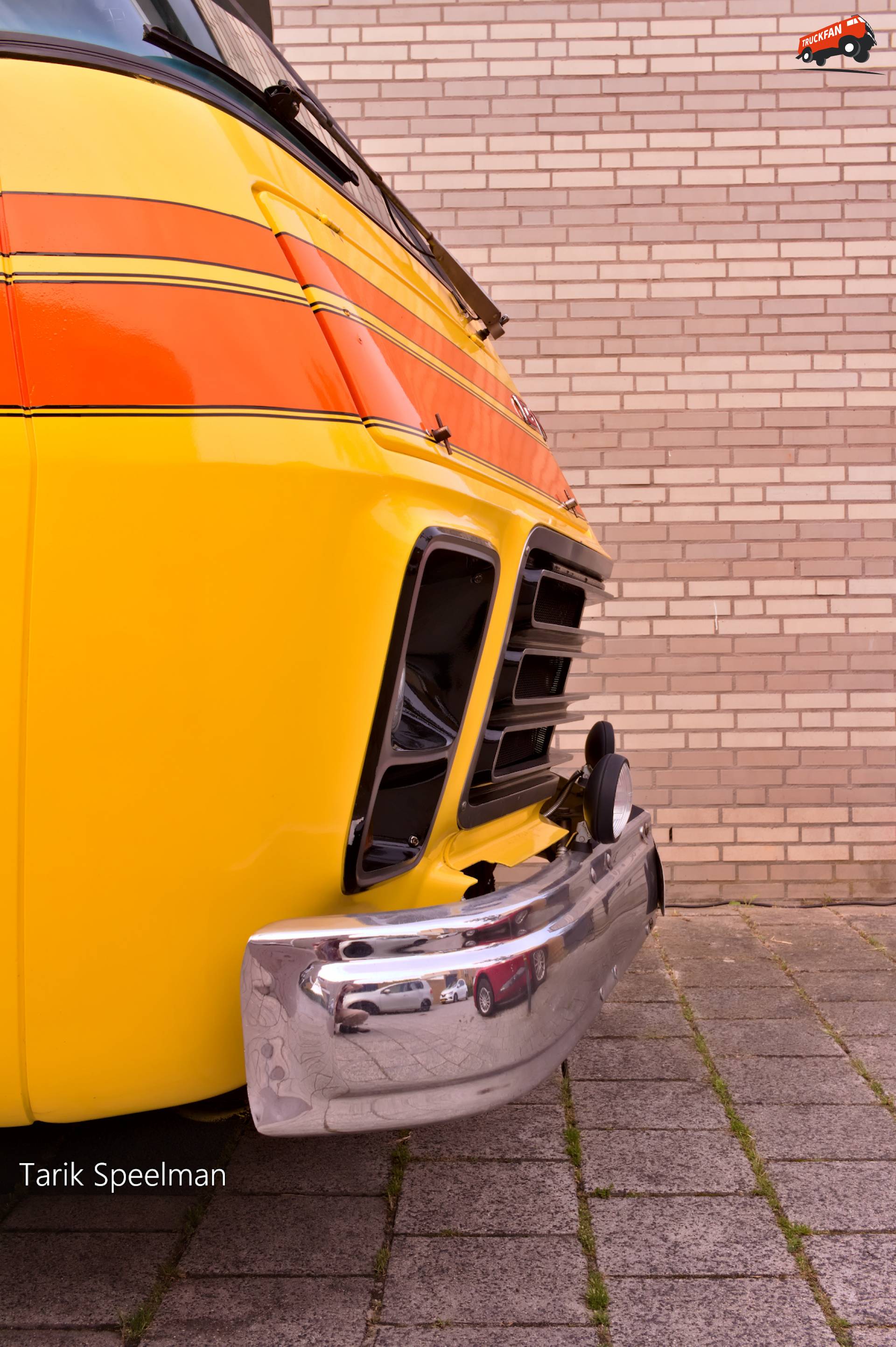 GMC Eleganza II 260 Camper in Dubbeldam