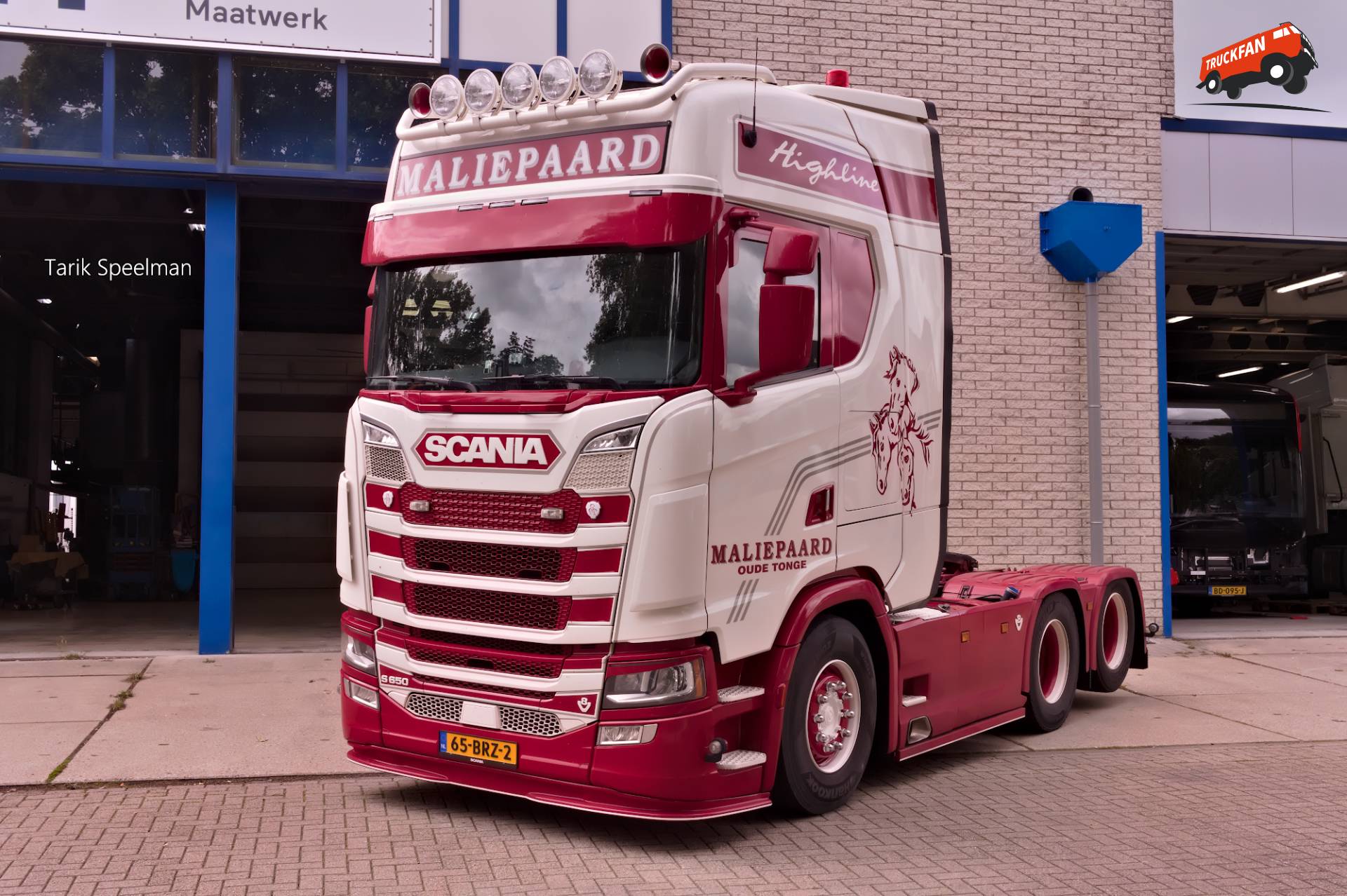 Scania S650 truck with license 65-BRZ-2