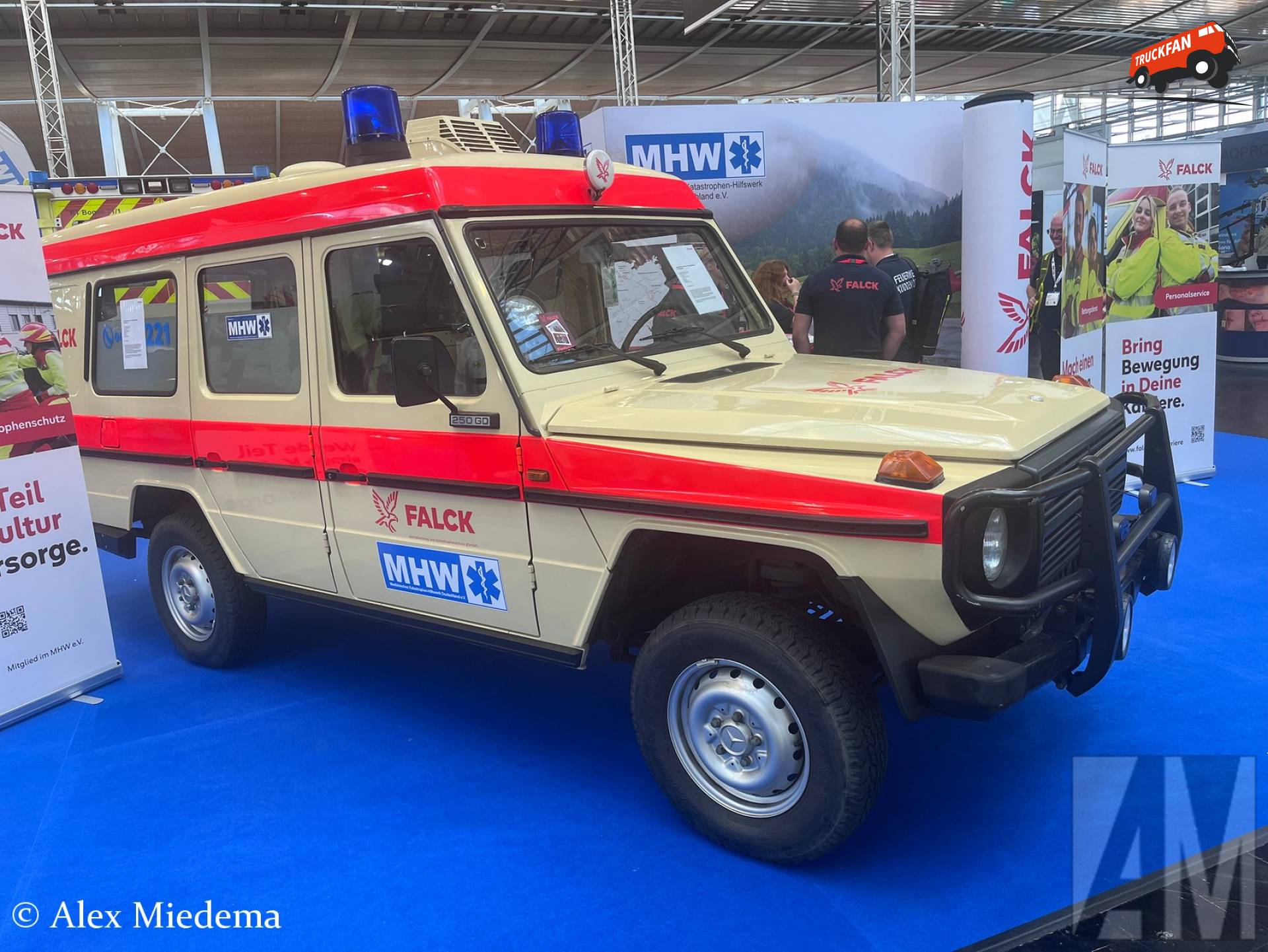Mercedes-Benz 290GD ambulance bij Interschutz 2026