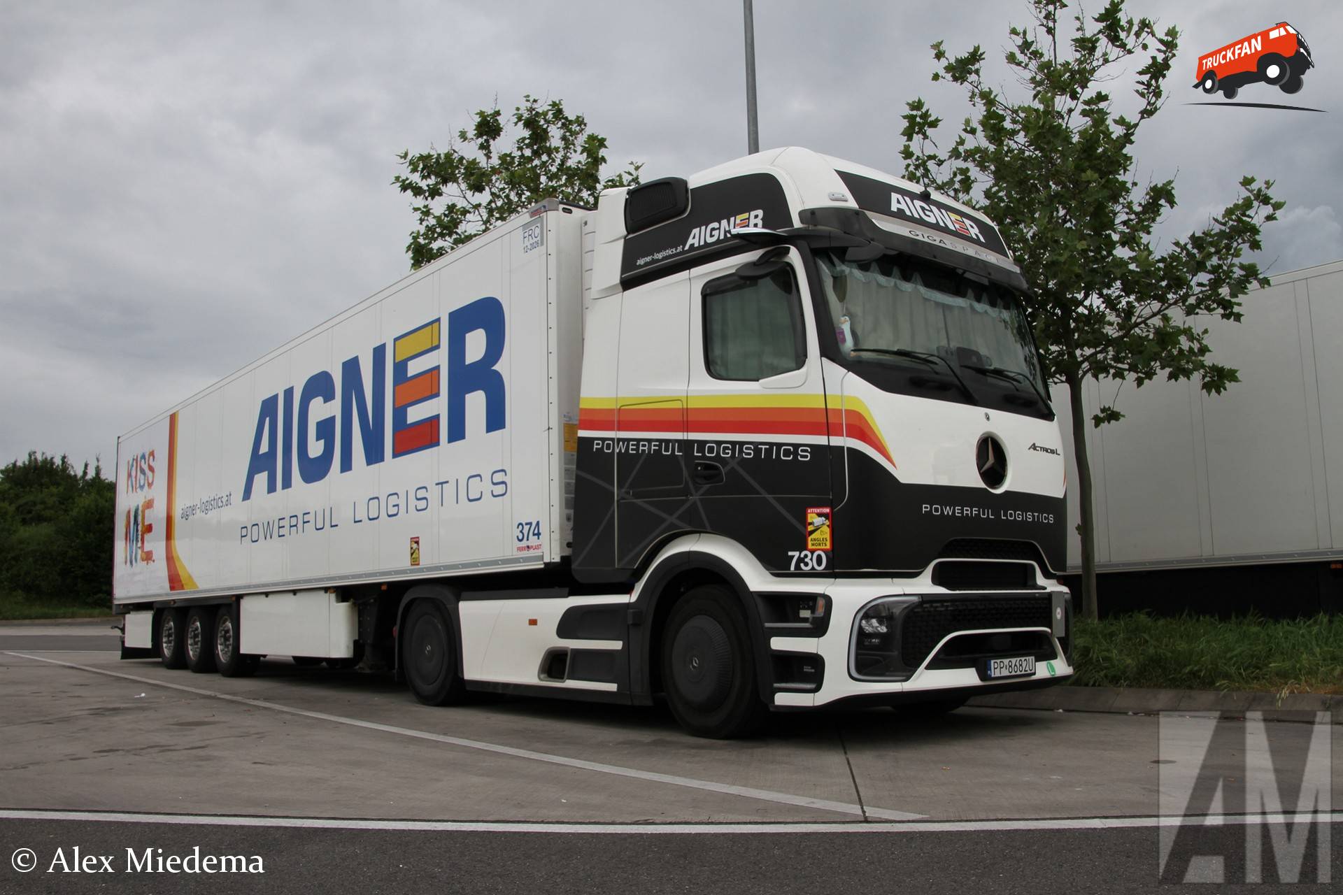 Mercedes-Benz Actros L van Aigner