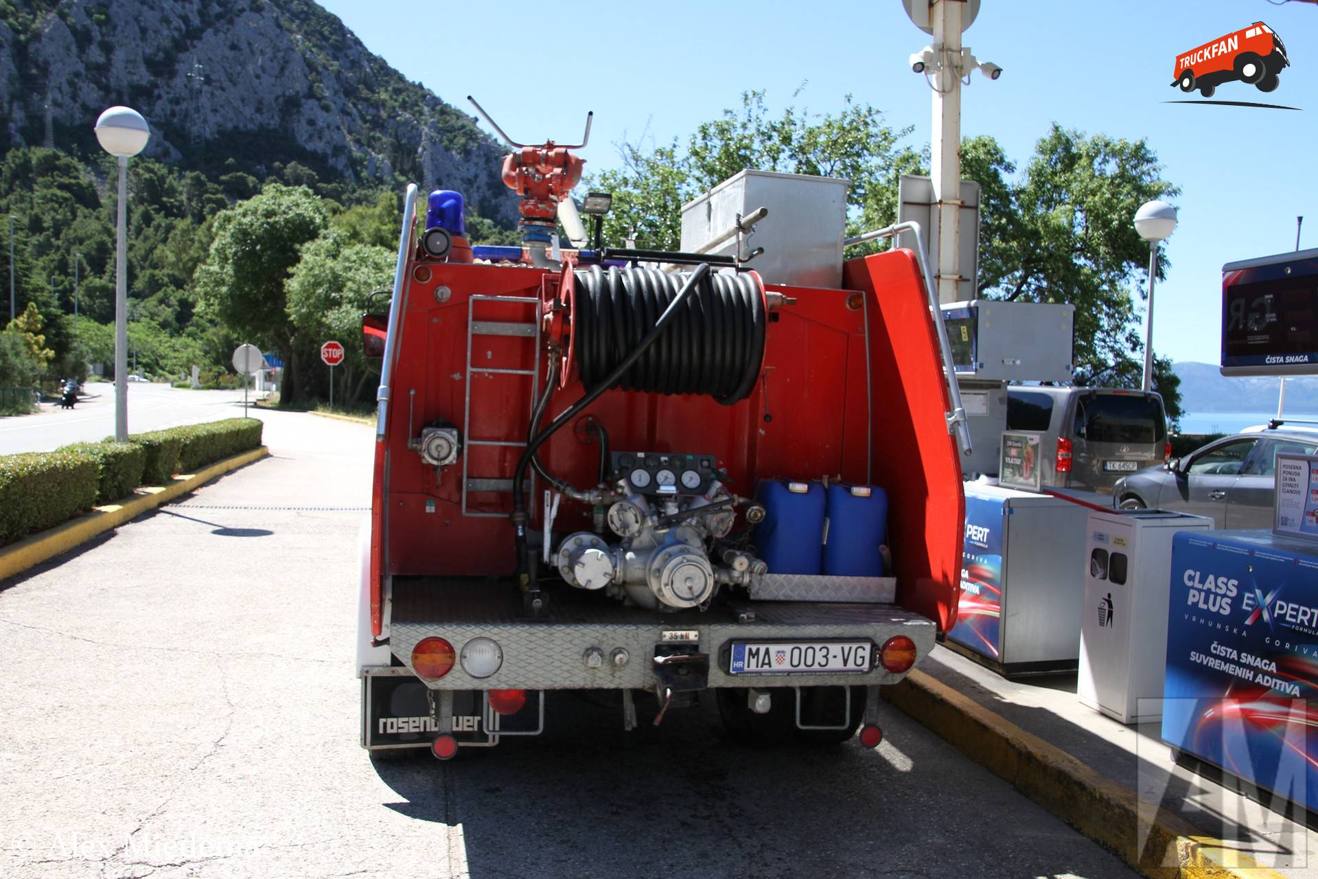 Steyr 591 brandweerwagen in Gradac Kroatië