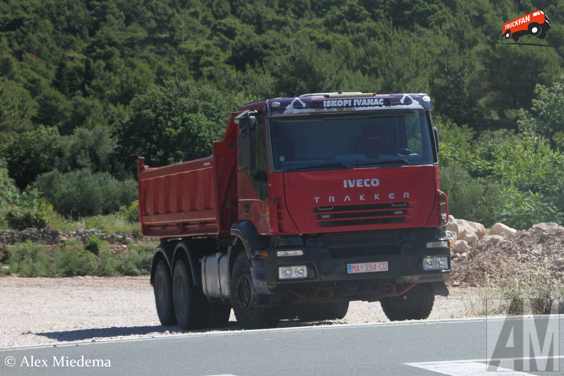 Iveco Trakker vrachtwagen in Zaostrog, Kroatië