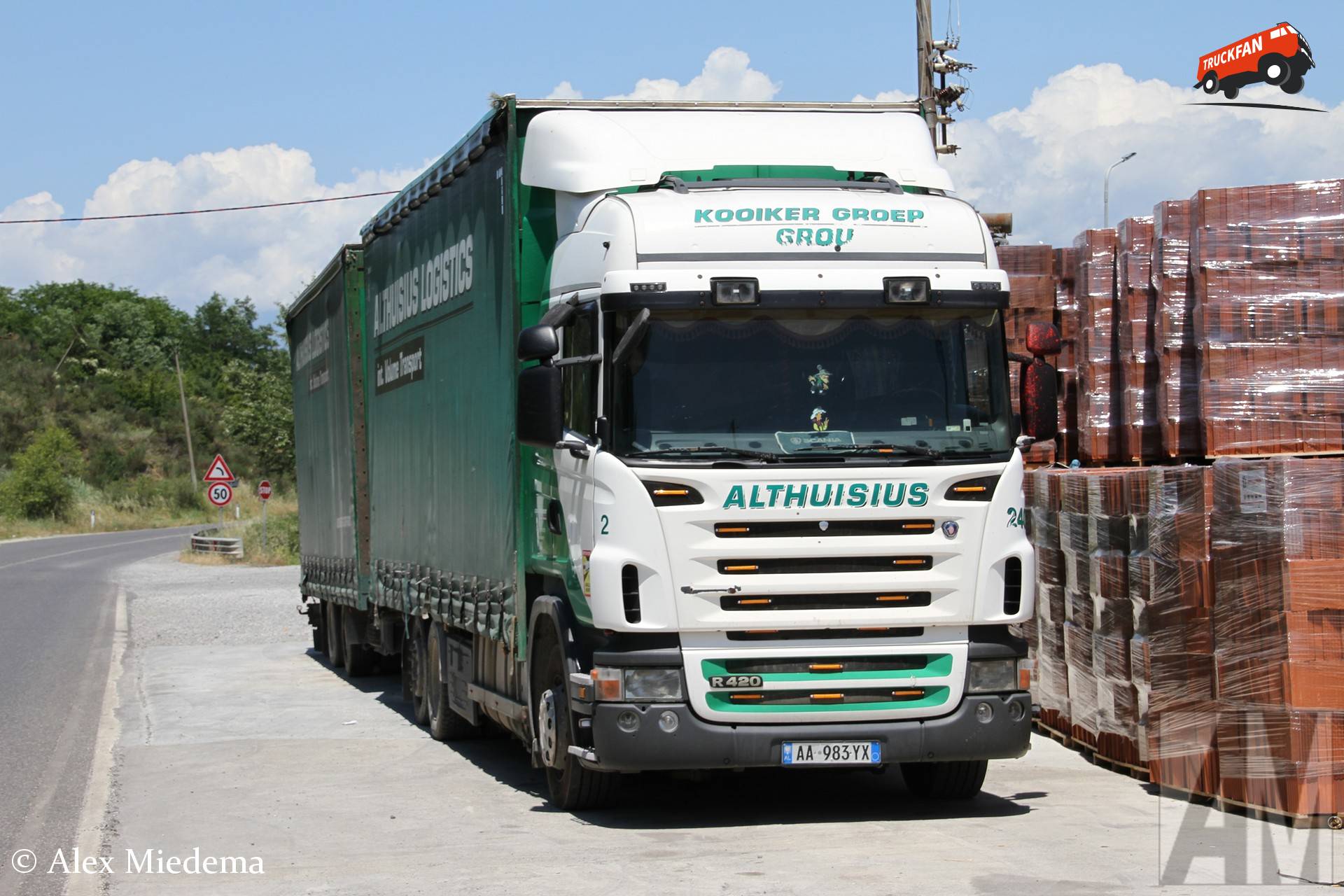 Scania R420 vrachtwagen in Shkodra, Albanië