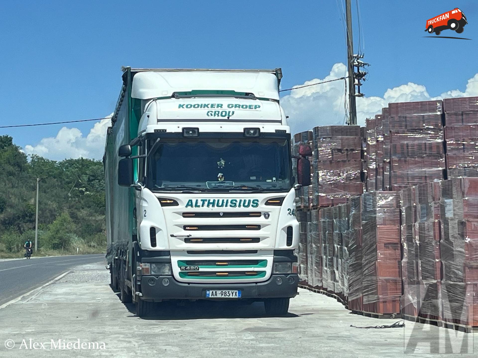 Scania R420 vrachtwagen in Shkodra, Albanië