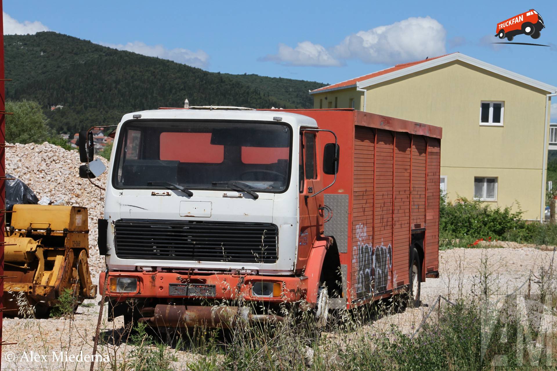 Mercedes-Benz NG 1619 met Titgemeyer drankentransportopbouw