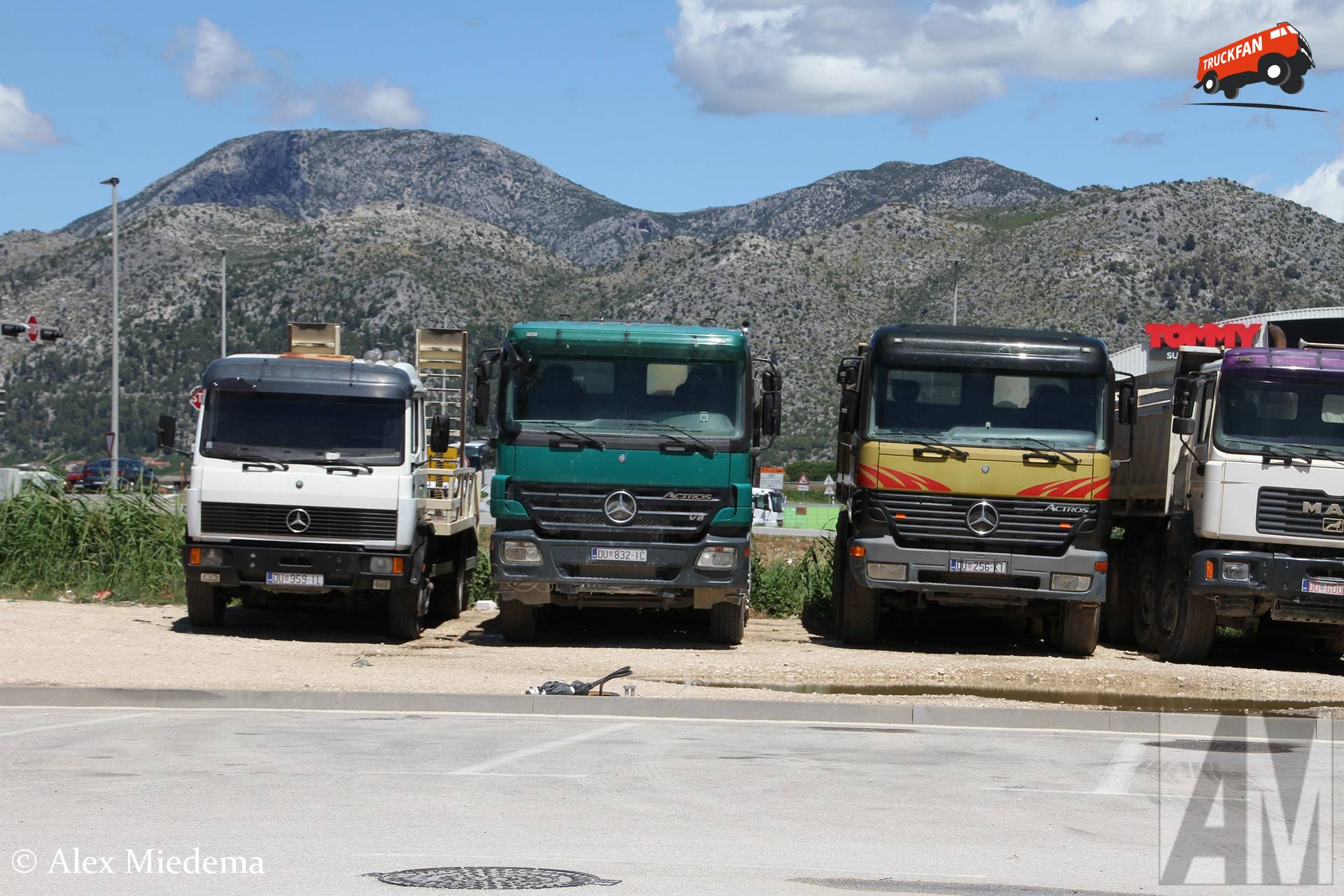 Mercedes-Benz Ecoliner en Actros modellen in Metković