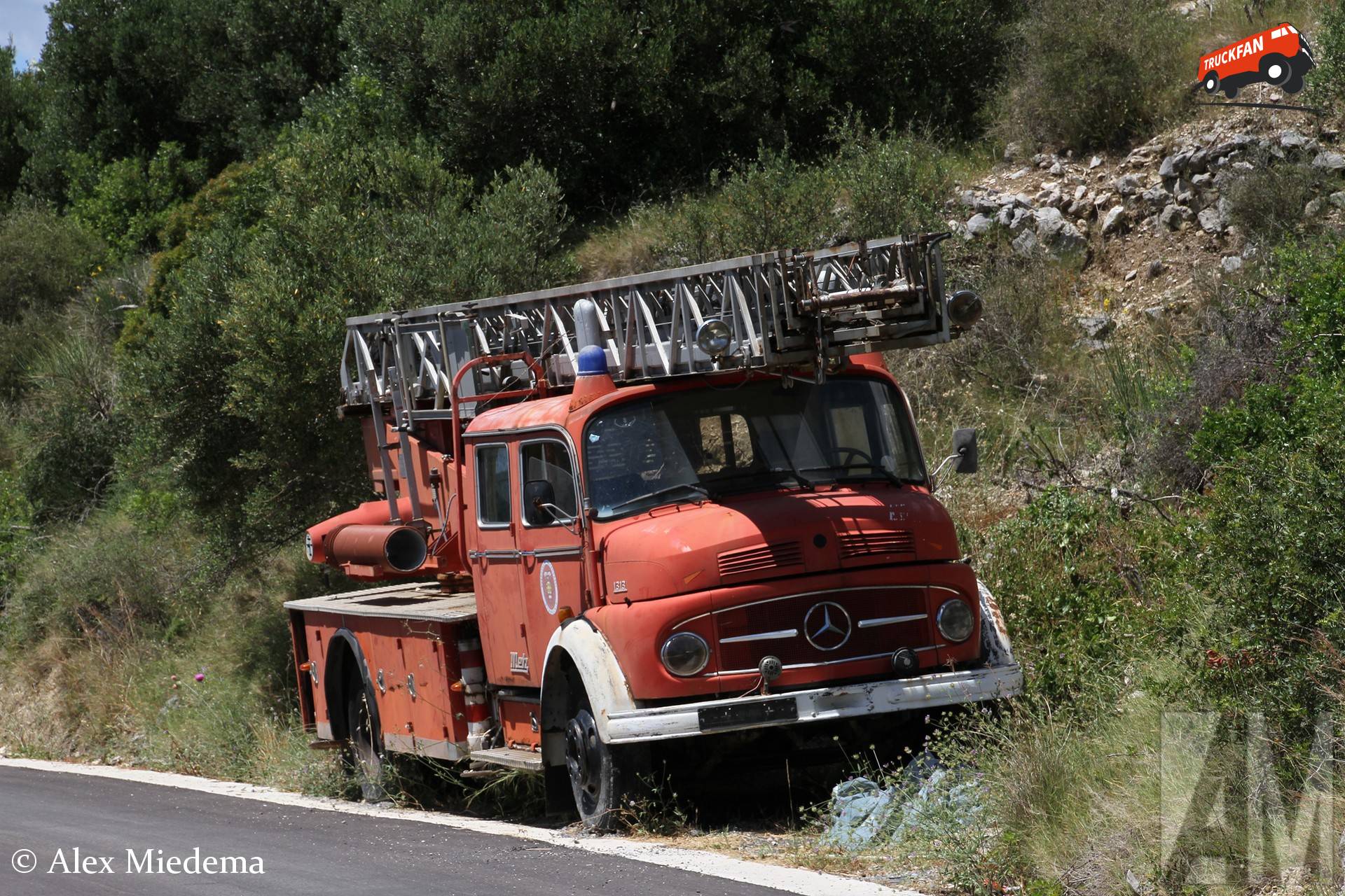 Mercedes-Benz 1313 brandweerwagen in Trsteno
