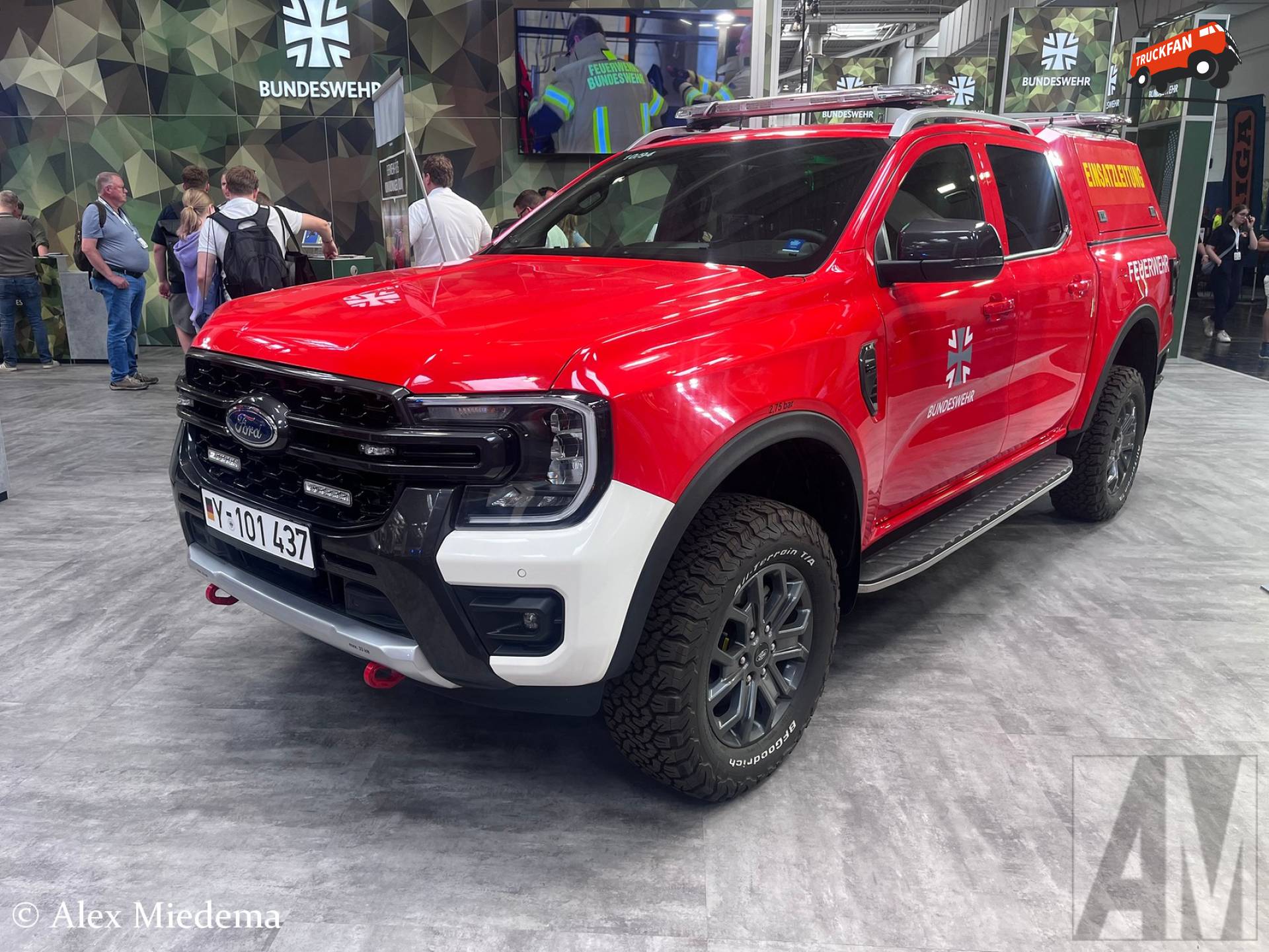 Ford Ranger met militair kenteken Y-101 437 op Messe Hannover