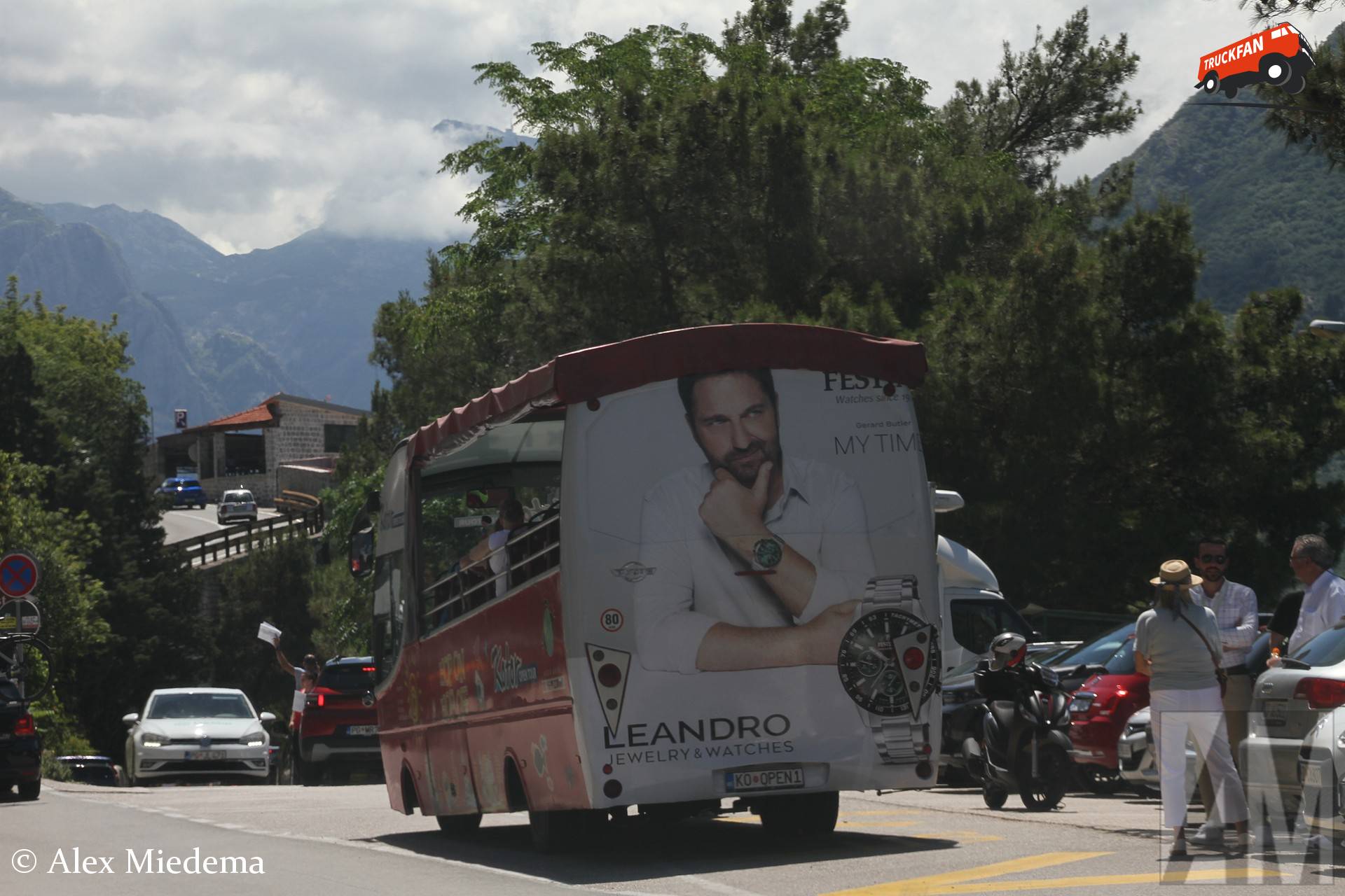 Ayats cabriobus in Kotor, Montenegro