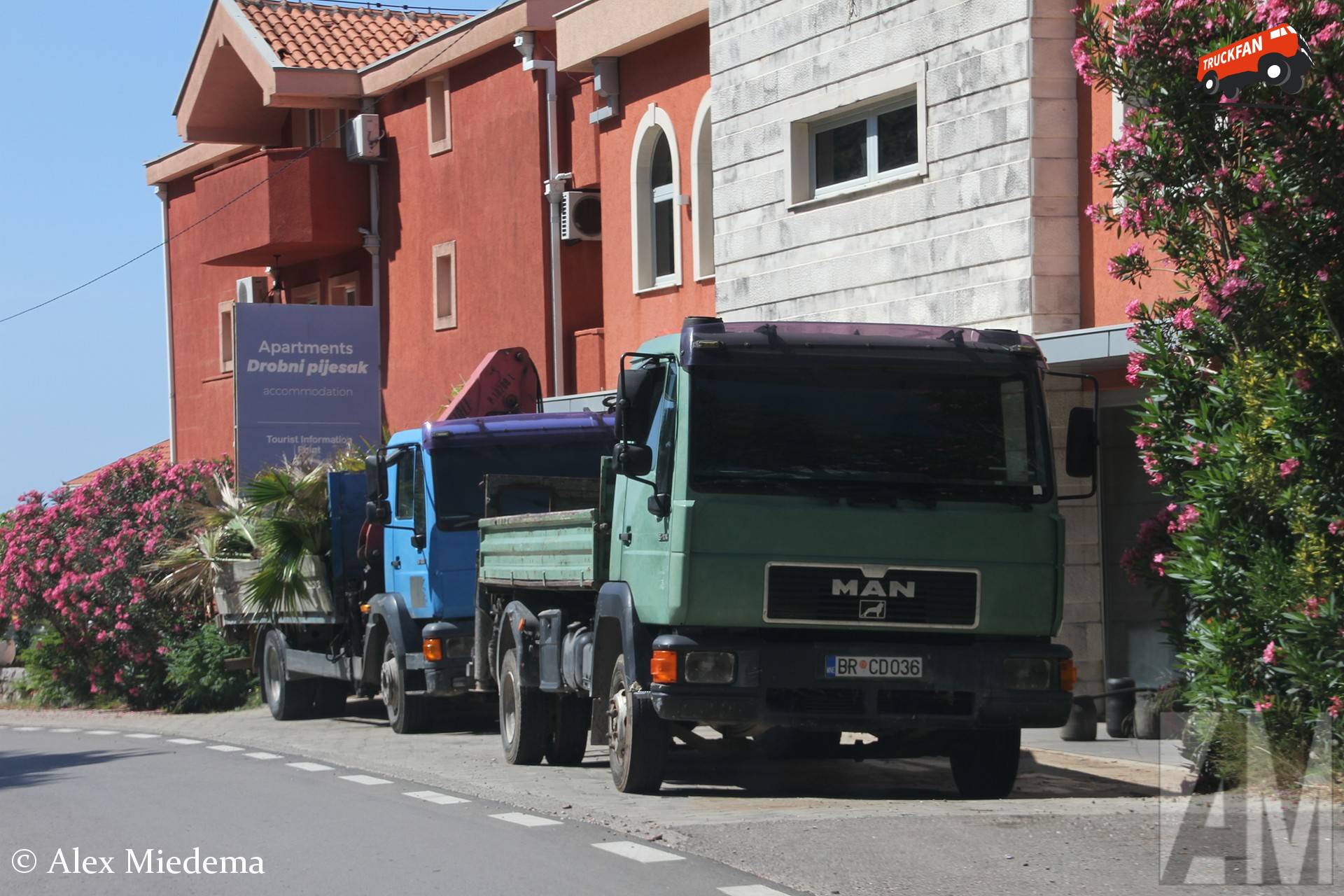 MAN L2000 vrachtwagen in Bar Montenegro