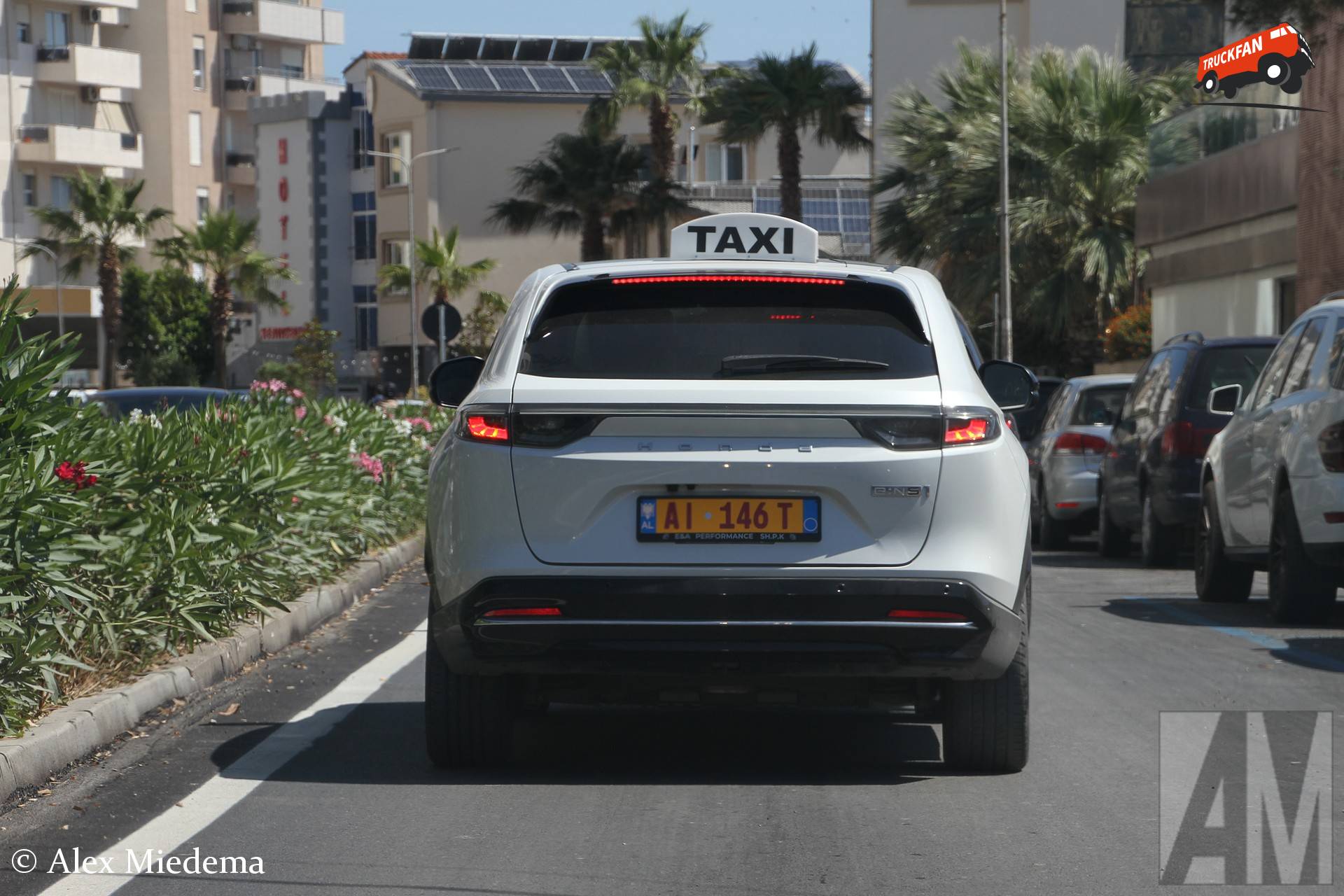 Honda e:Ny1 taxi in Durrës, Albanië, juni 2026
