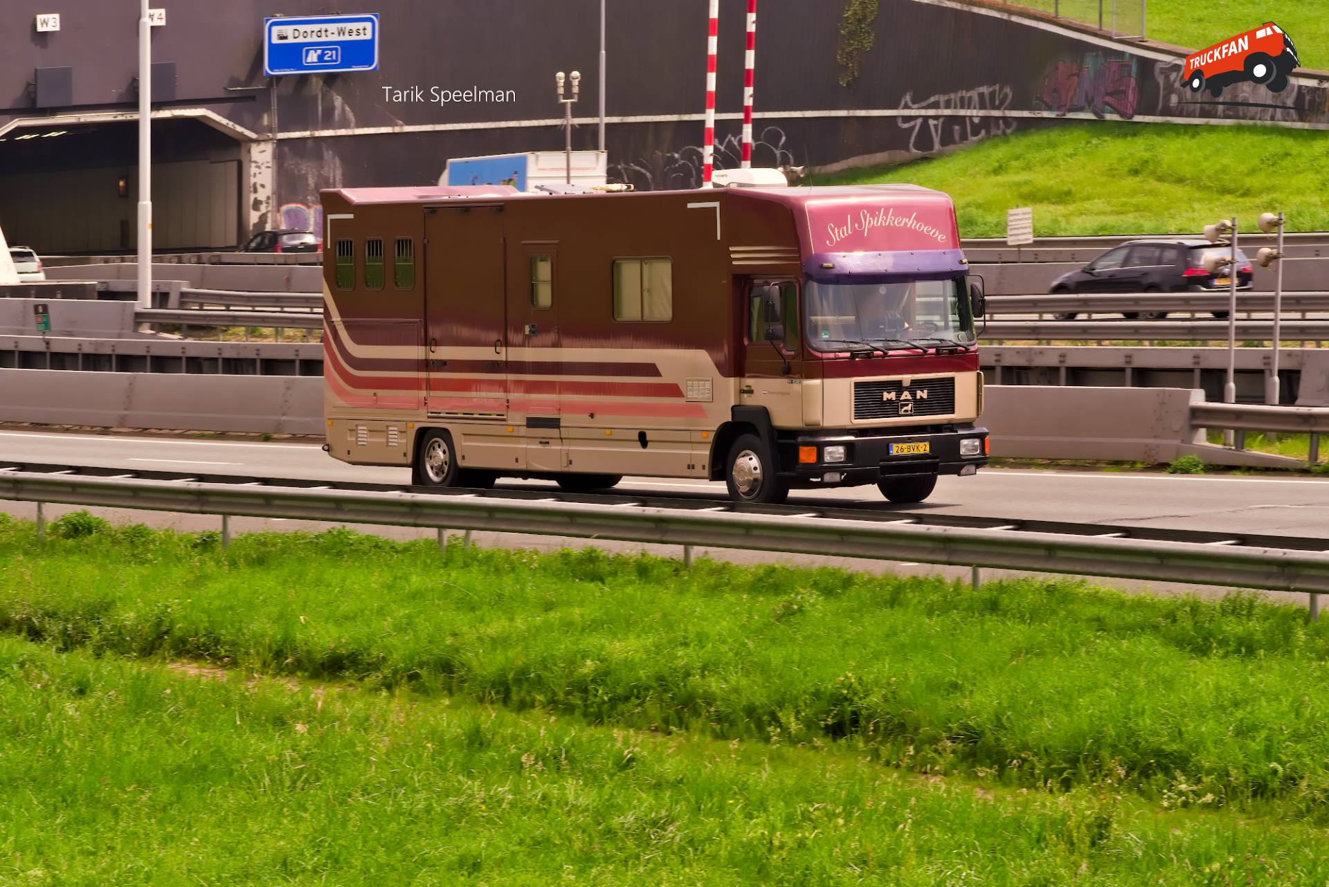 MAN M90 horse transport truck with license plate 26-BVK-2