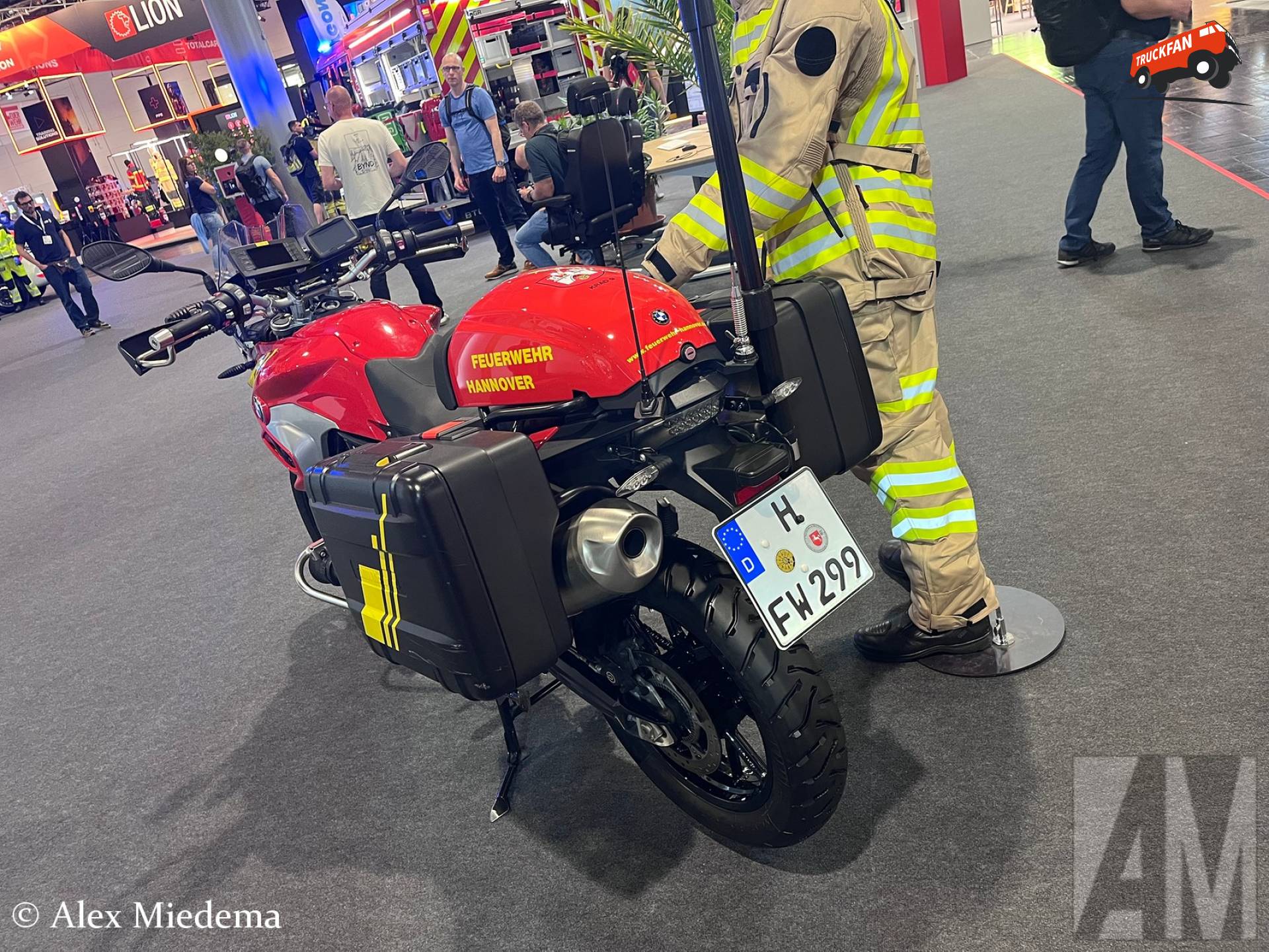 BMW motorfiets van Feuerwehr Hannover op Interschutz 2026