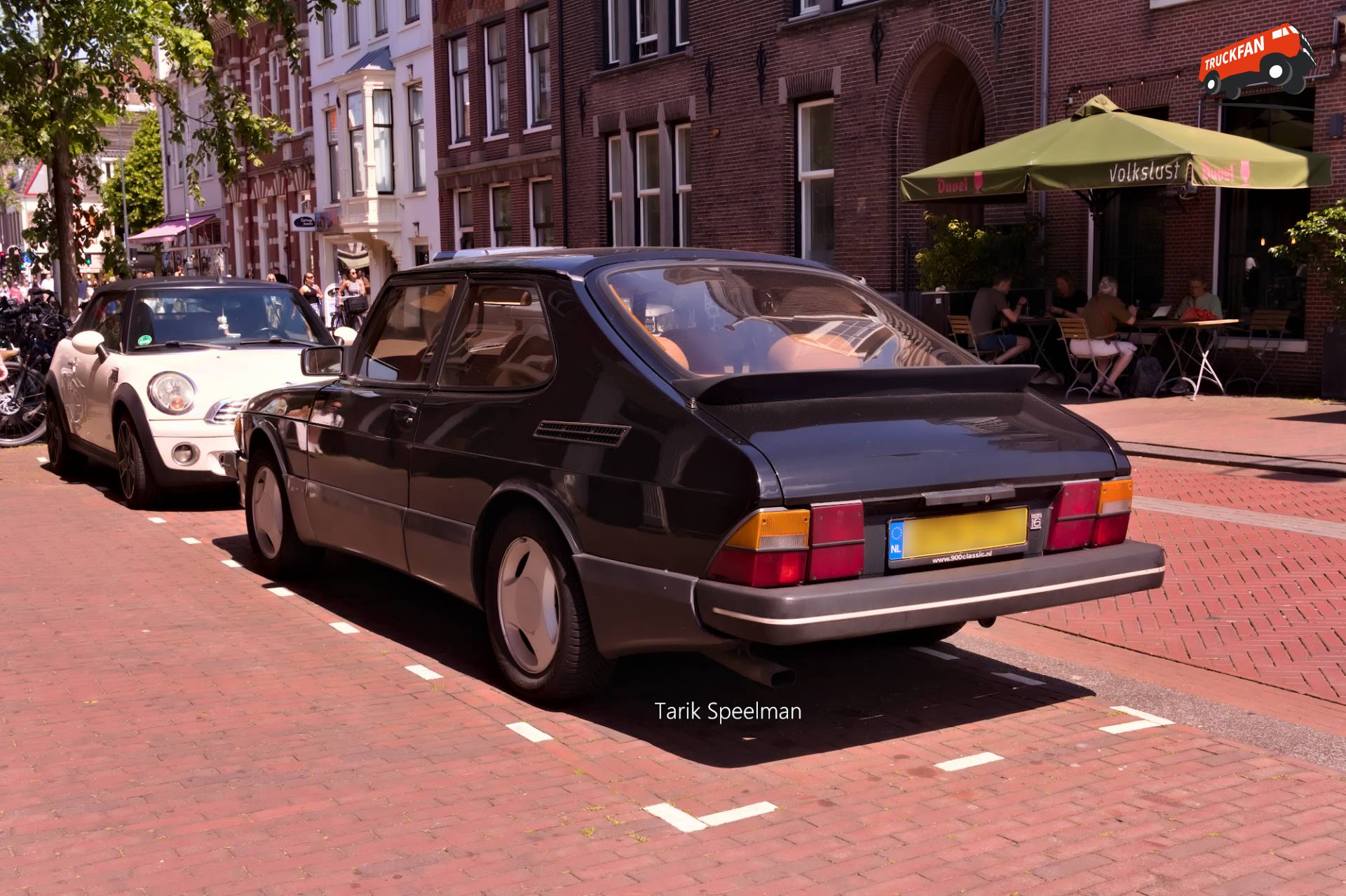 Saab 900 Turbo personenauto in Haarlem