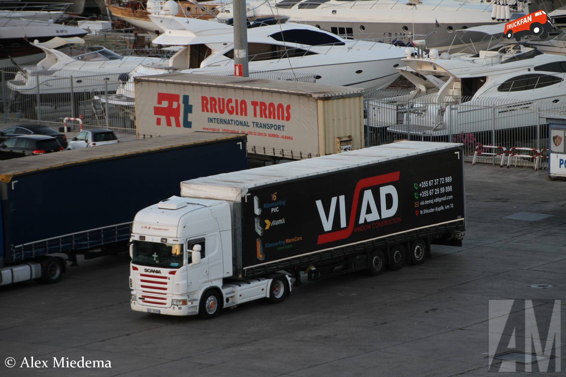 Scania R-serie vrachtwagen in Durrës Albanië