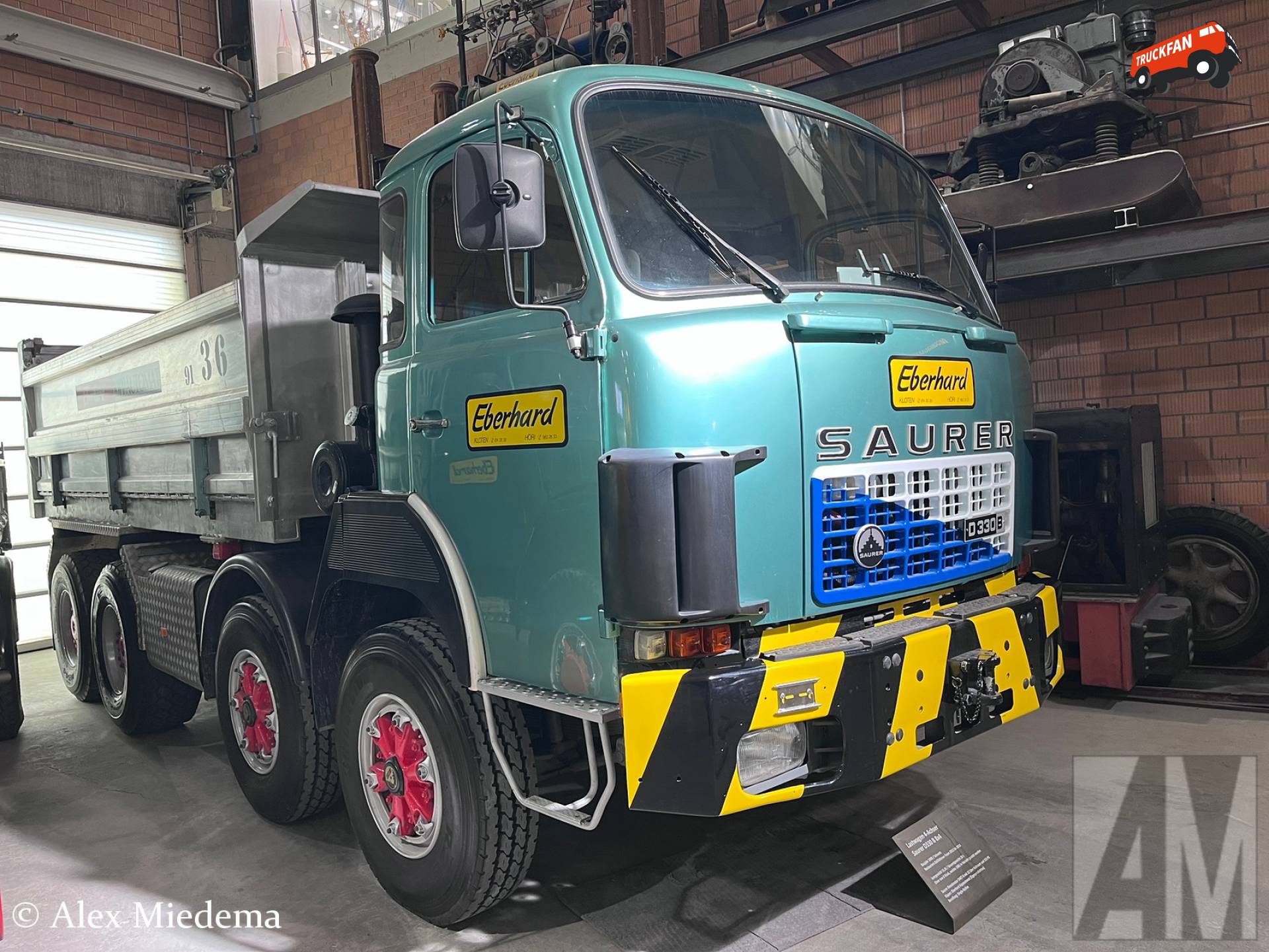 Saurer D330B met 12-liter dieselmotor in Zwitserland