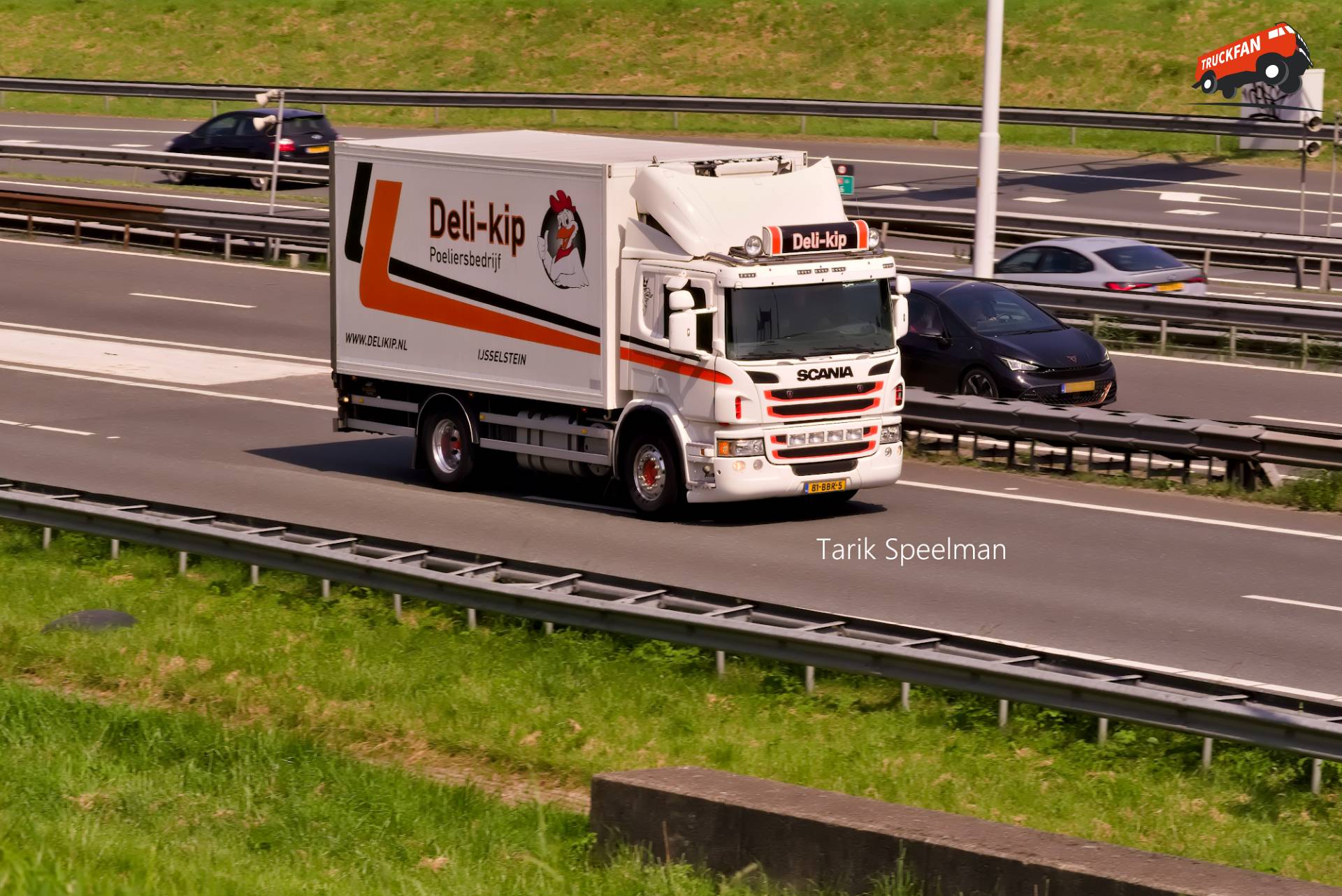 Scania P230 vrachtwagen met kenteken 81-BBR-5