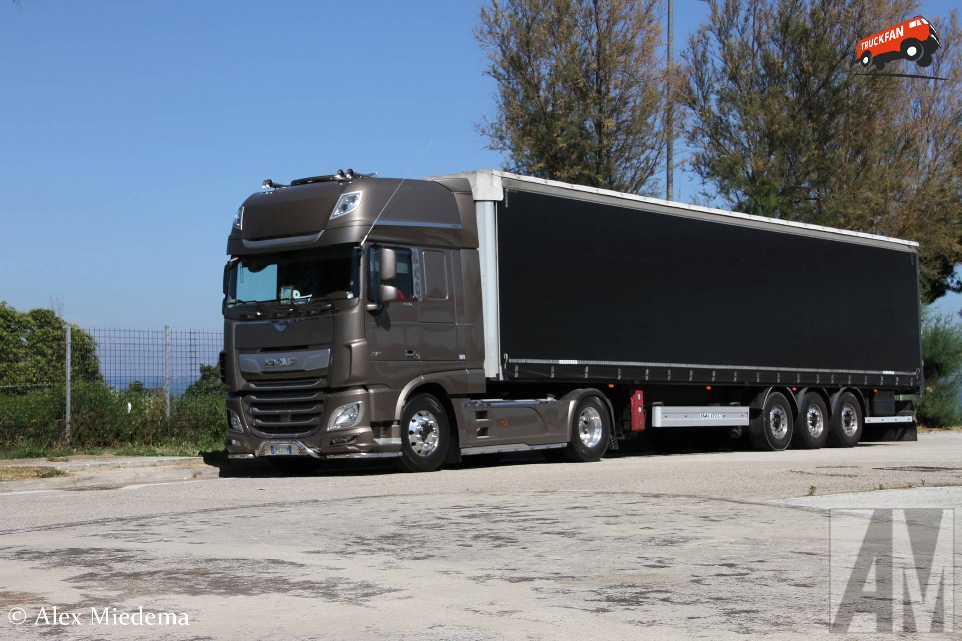 DAF XF Euro 6 Super Space Cab truck