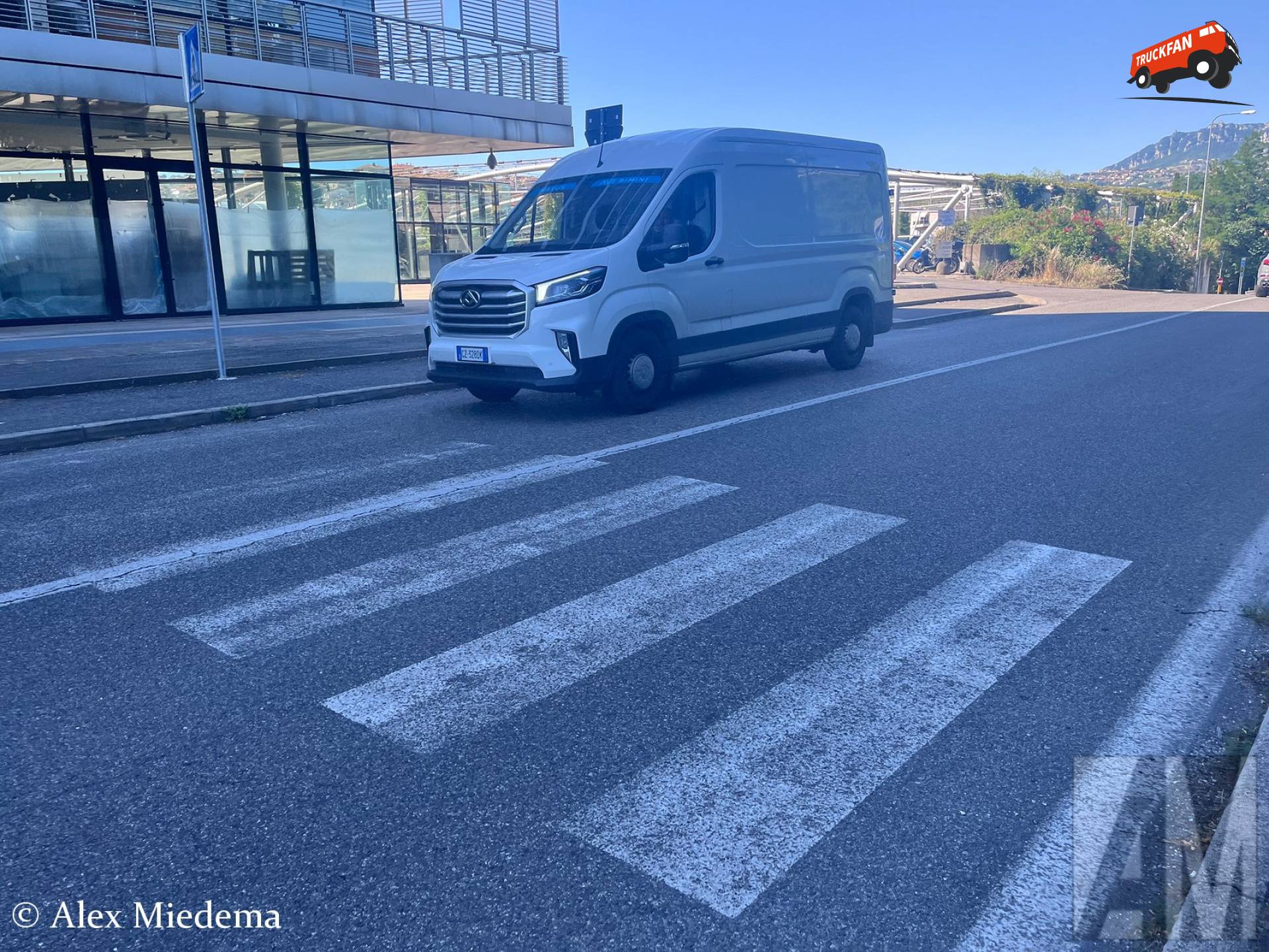 Maxus eDeliver 9 bestelbus in San Marino