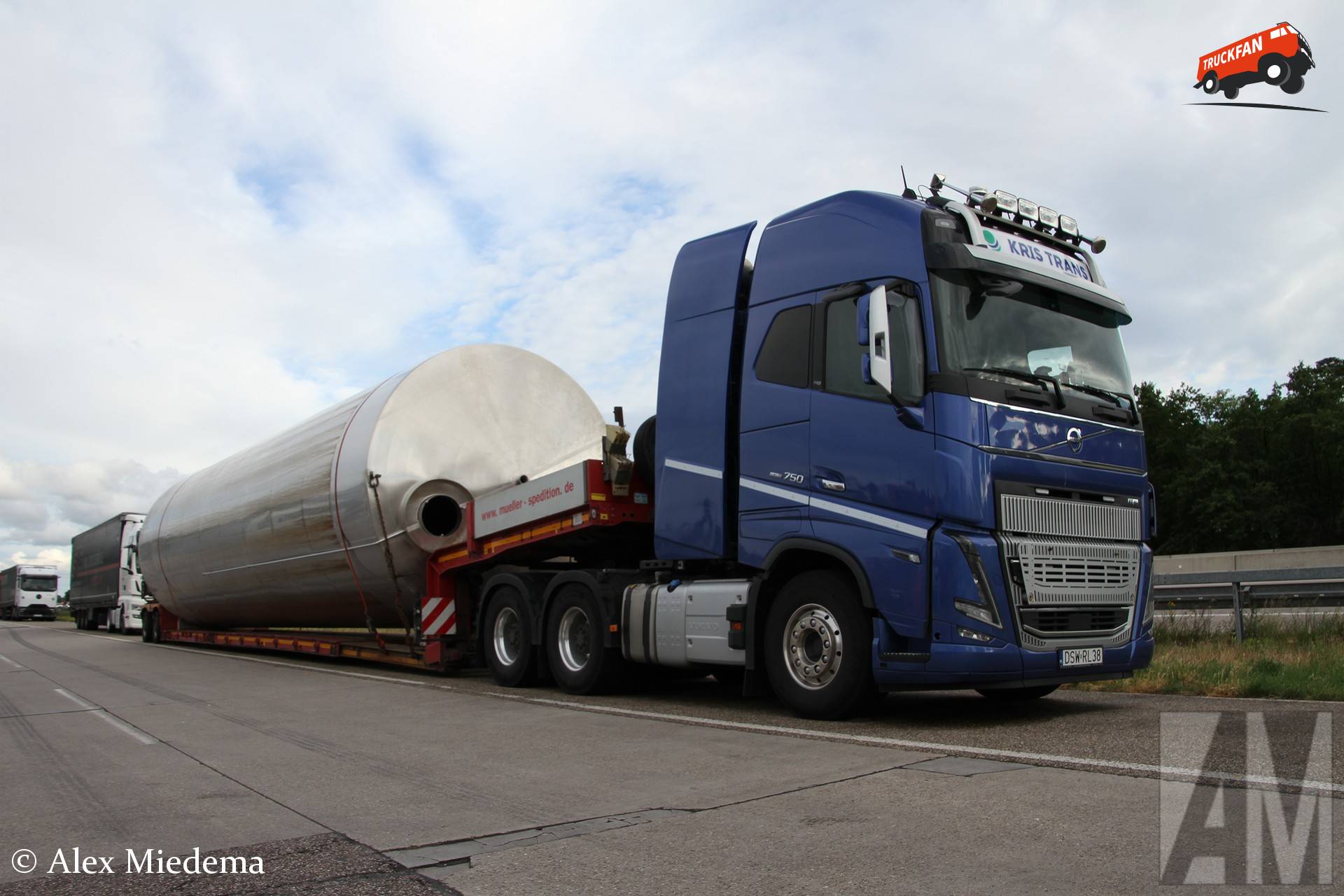 Volvo FH16 750 van Kris Trans