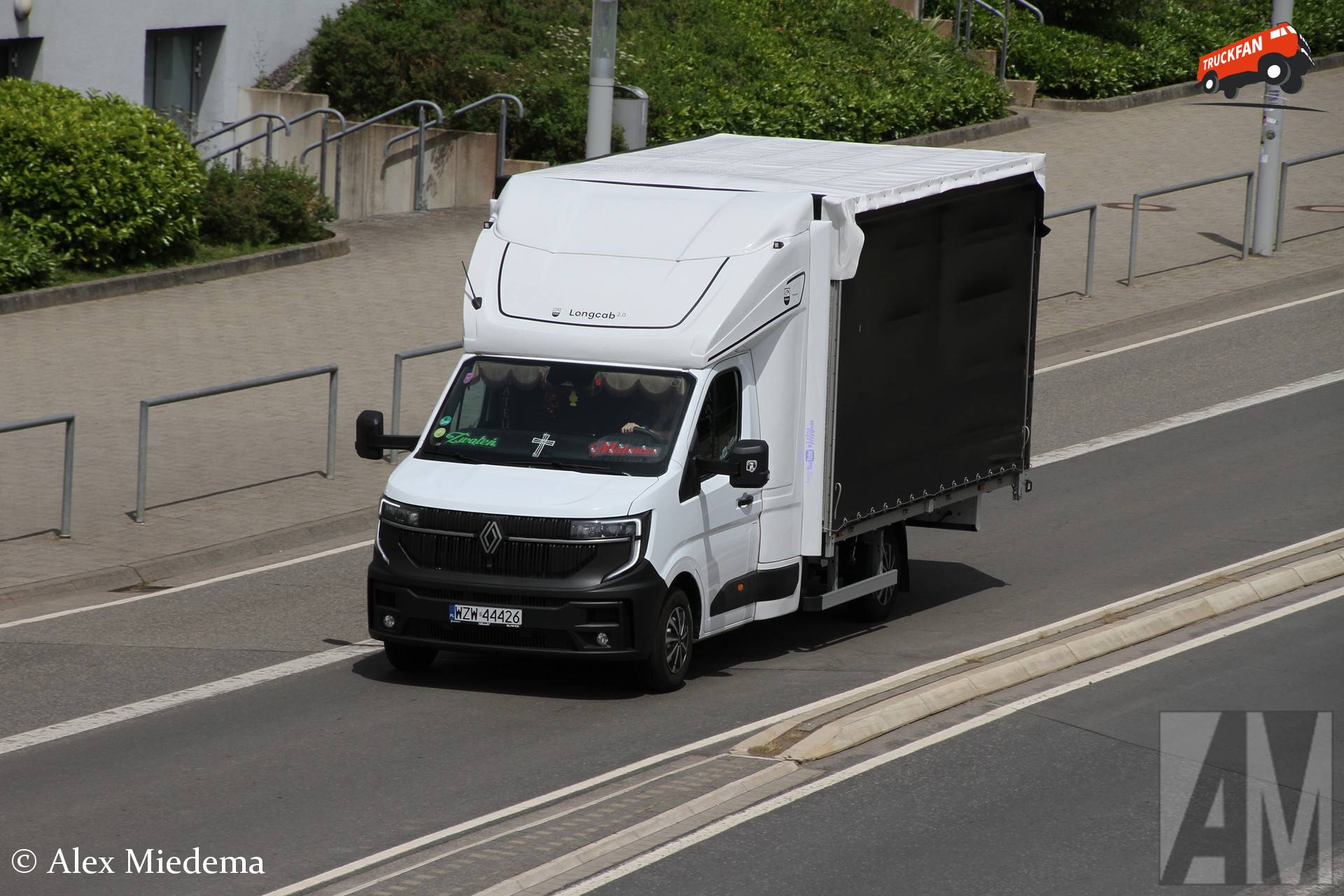 Renault Master Longcab 2.0 bij Nürburgring Boulevard