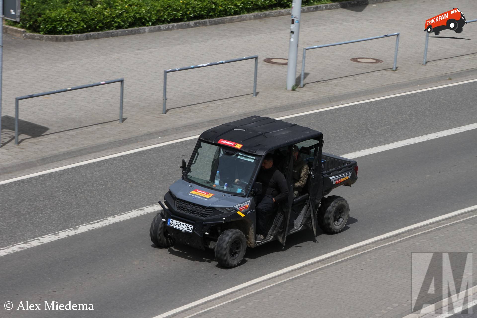 Polaris Ranger van Zeppelin op de Nürburgring Boulevard