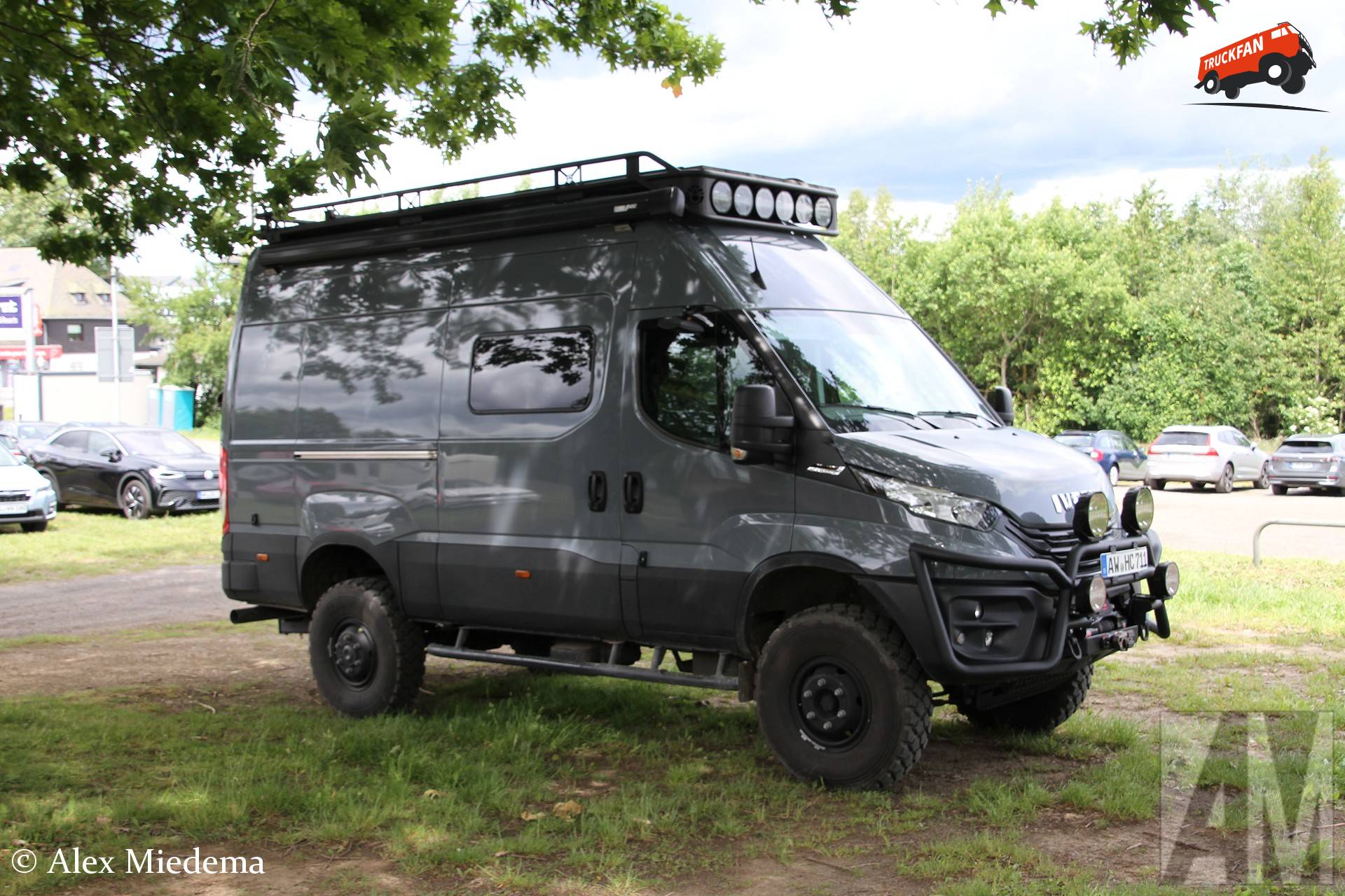 Iveco Daily 4x4 op parkeerplaats Nürburgring